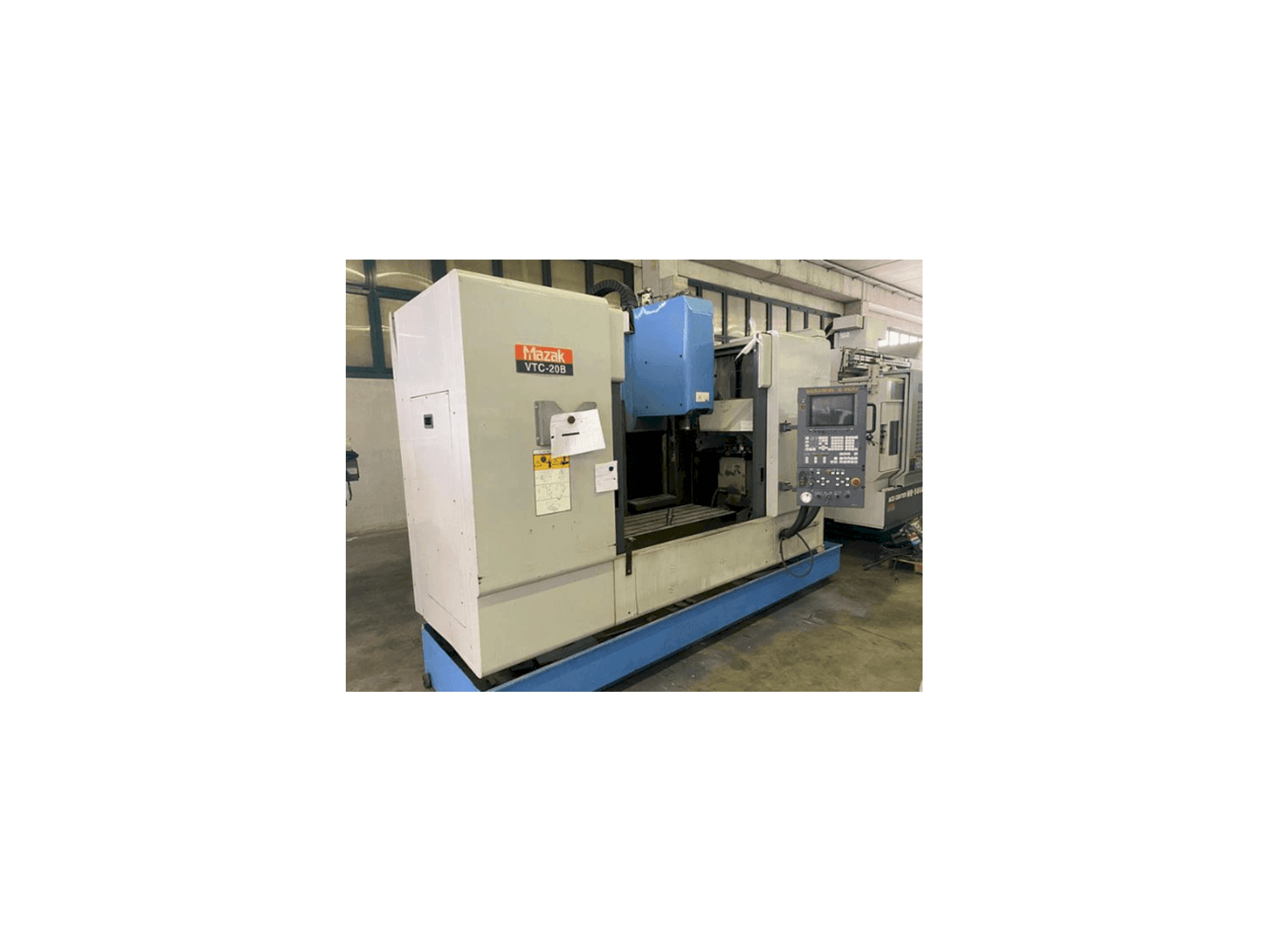 Koneen Mazak VTC-20B etunäkymä