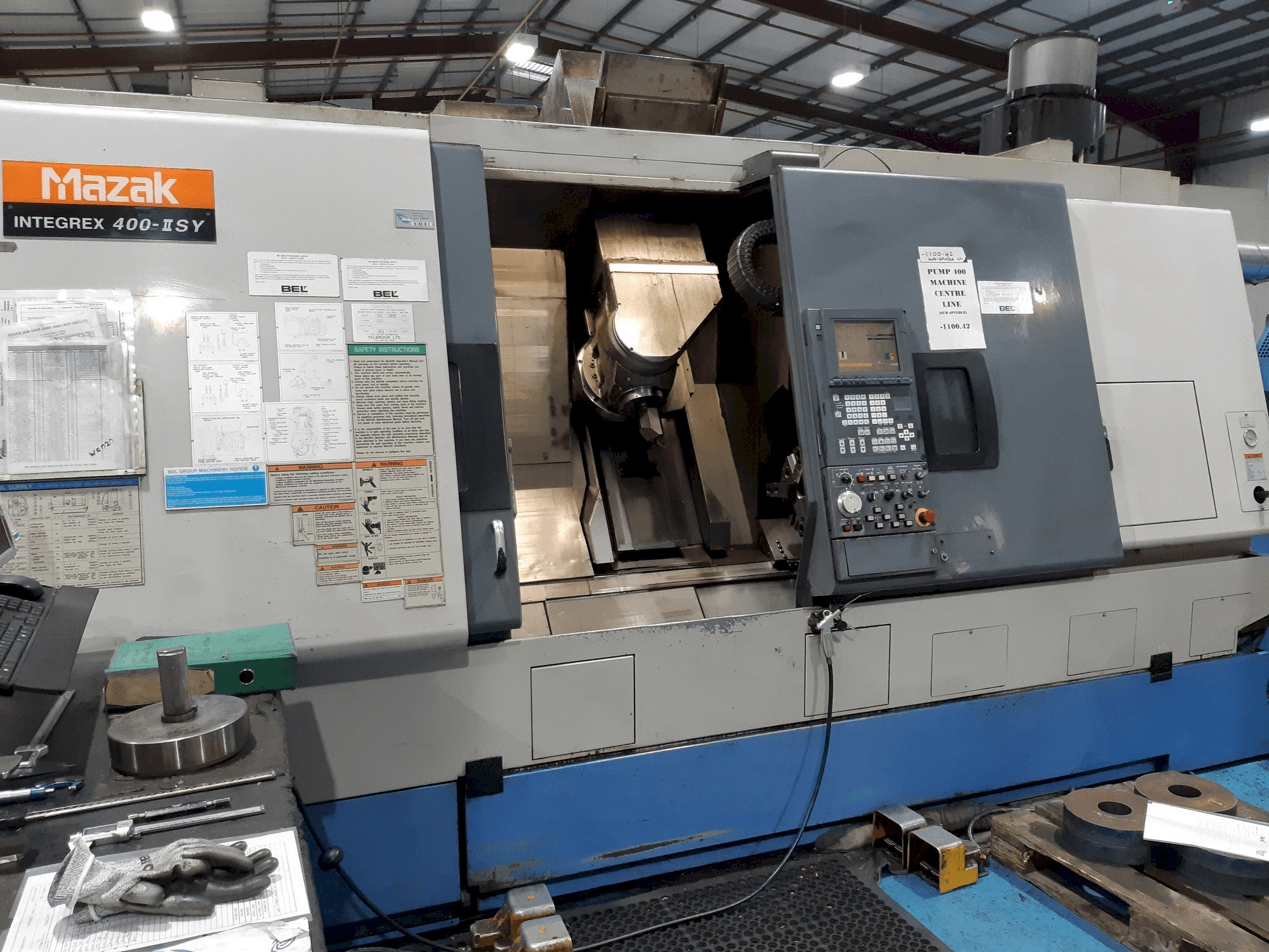 Koneen Mazak Integrex 400 II SY etunäkymä