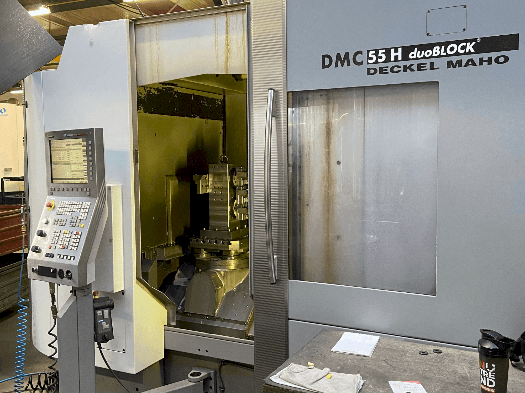 Koneen DECKEL MAHO DMC 55H duoBlock (2007) etunäkymä