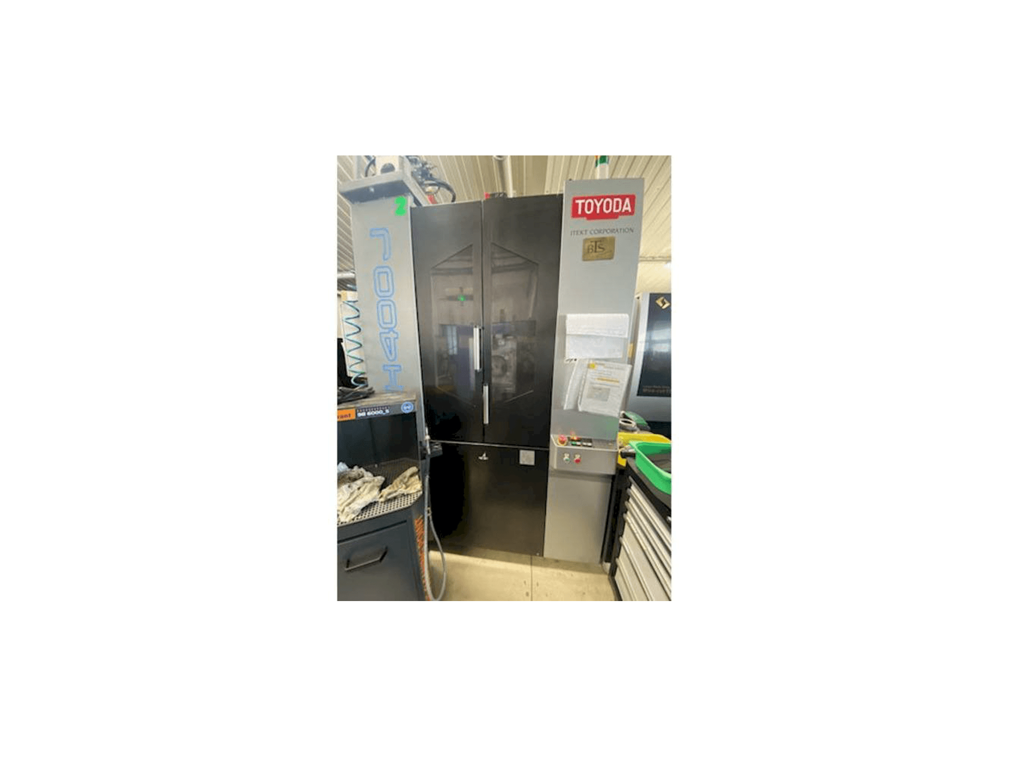 Koneen TOYODA FH400J etunäkymä