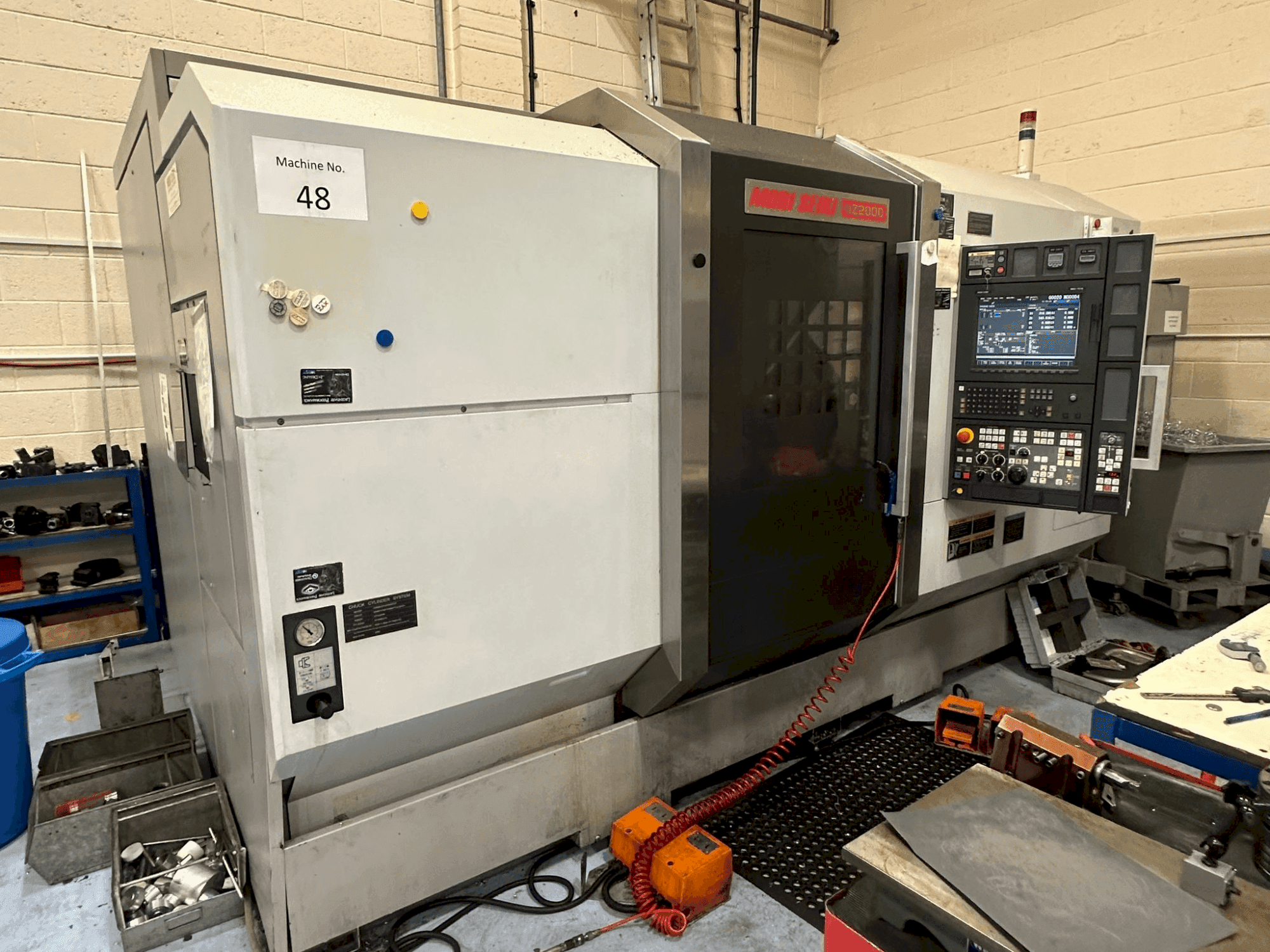 Koneen MORI SEIKI NZ2000 etunäkymä