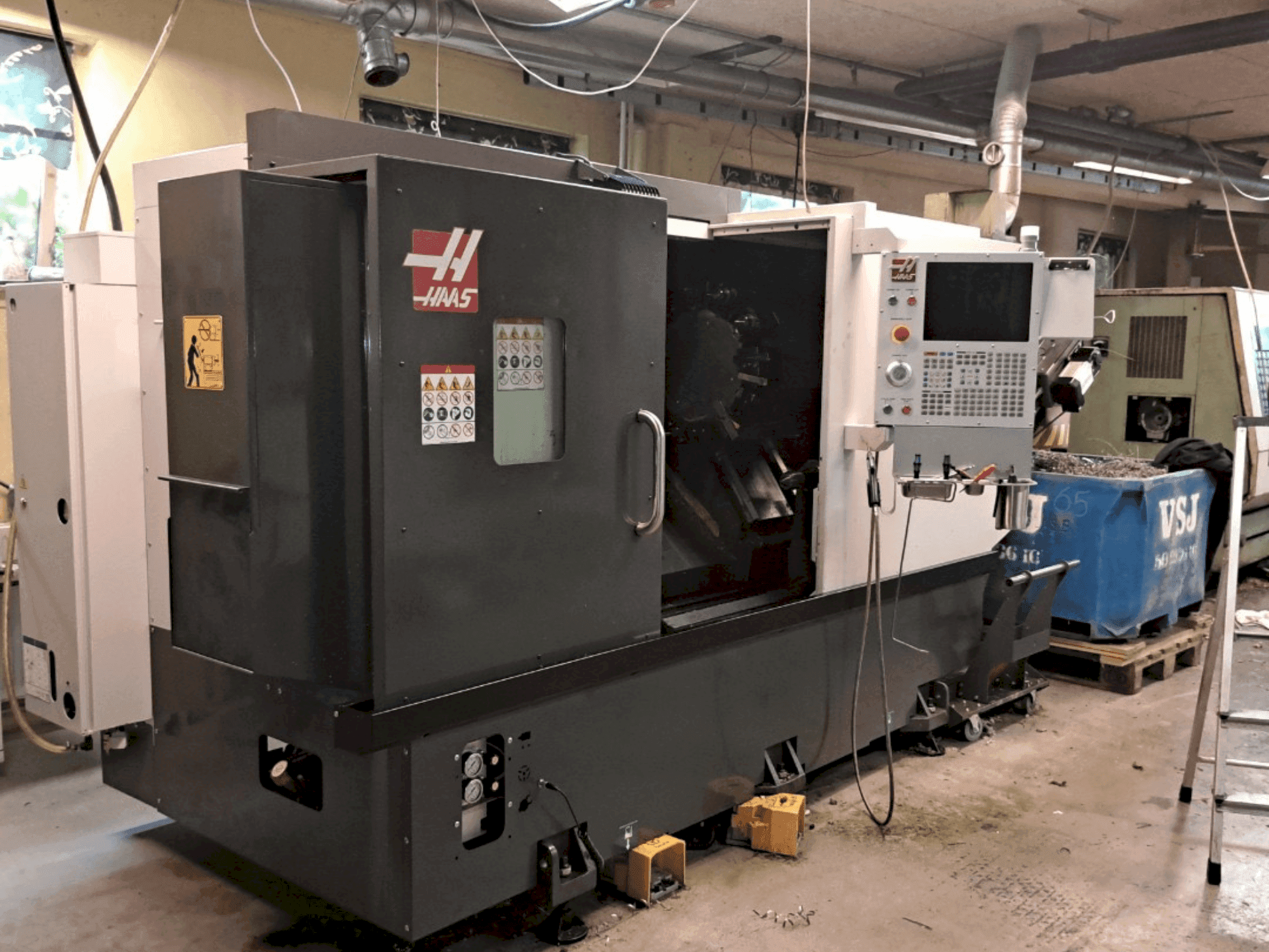 Koneen HAAS ST-30 Y etunäkymä