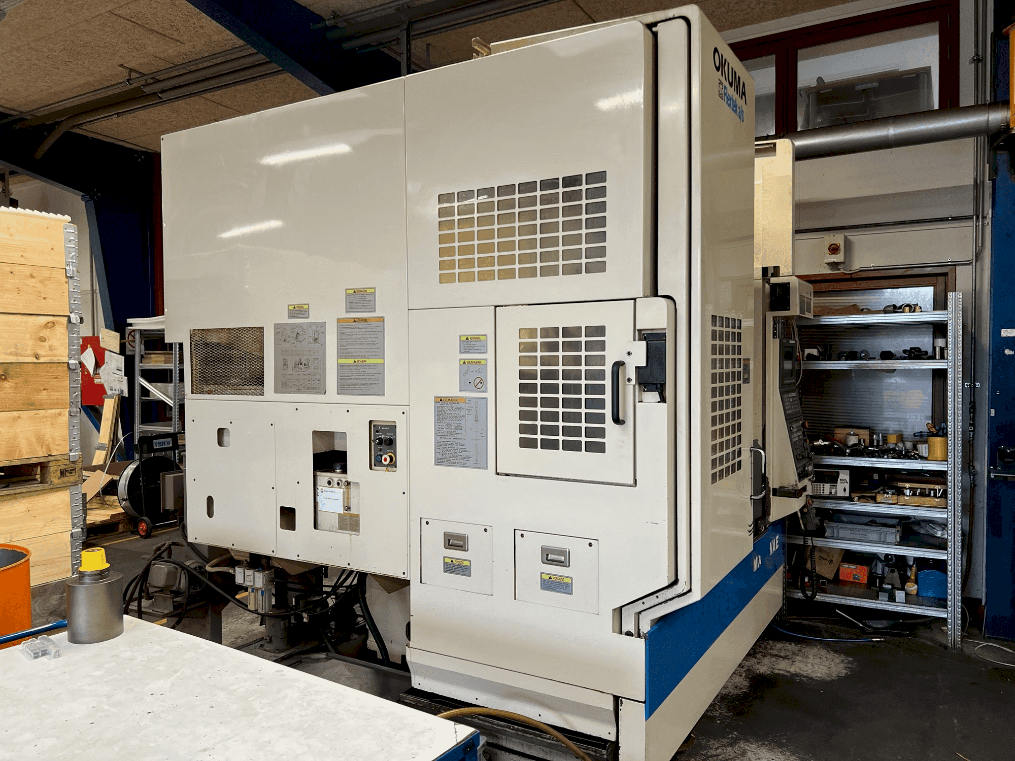 Koneen Okuma MX-45 VAE etunäkymä