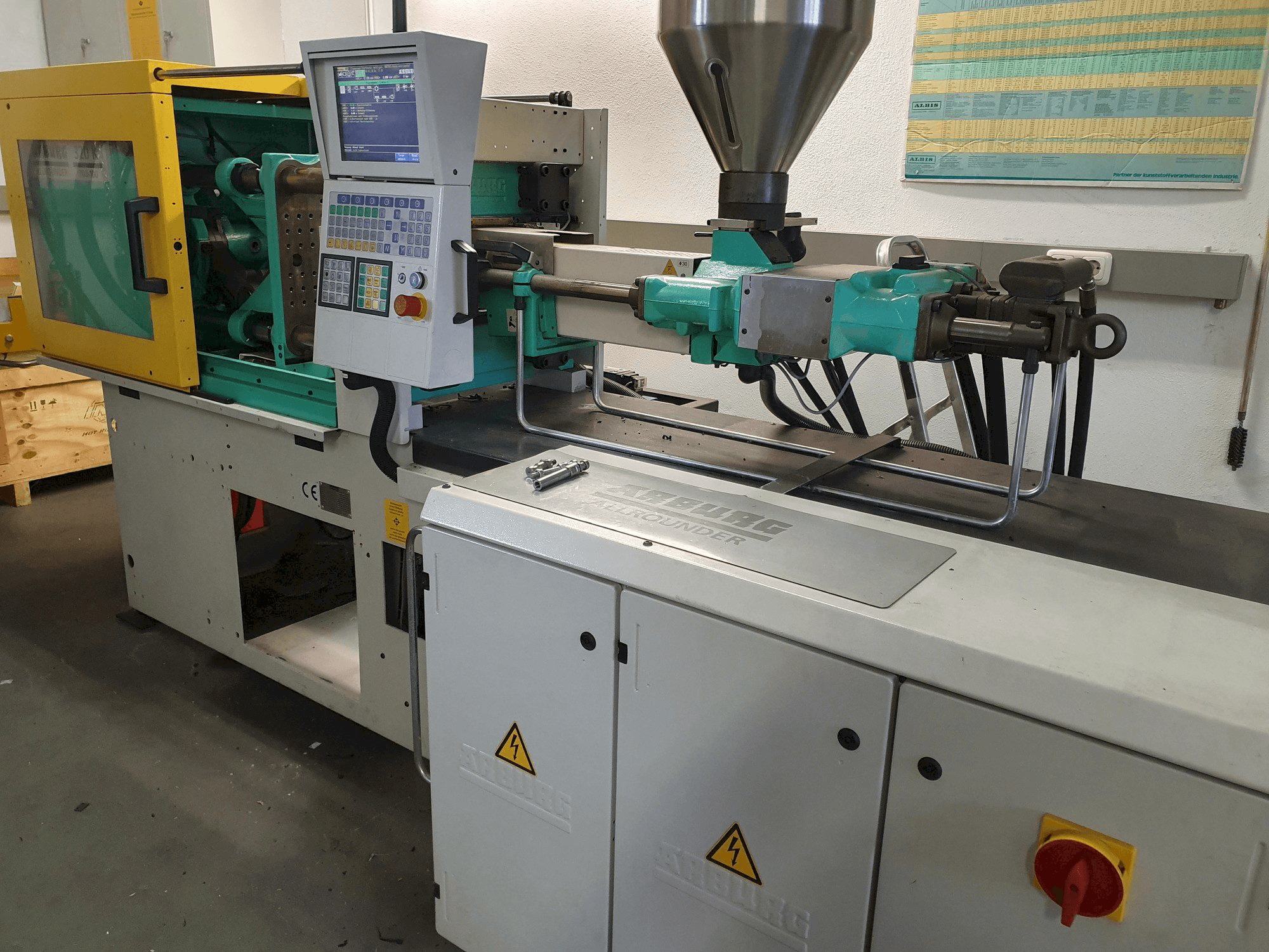 Koneen Arburg Allrounder 320 KS 700-100 etunäkymä