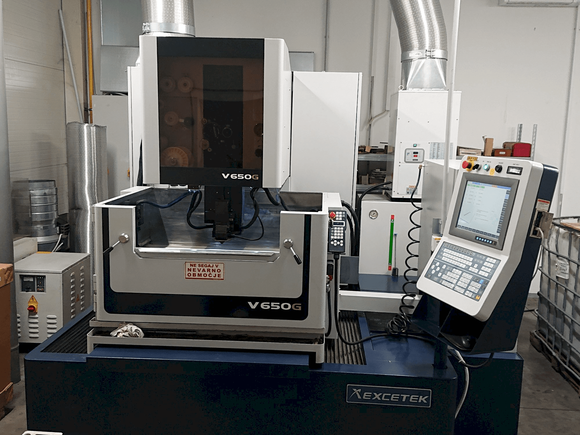 Koneen EXCETEK V650G etunäkymä