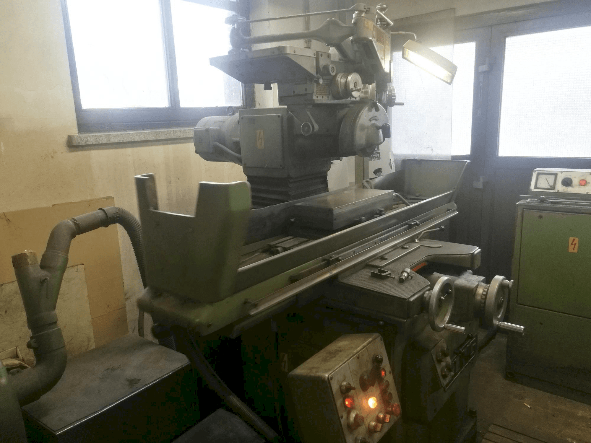 Koneen JUNG HF 50 RD etunäkymä