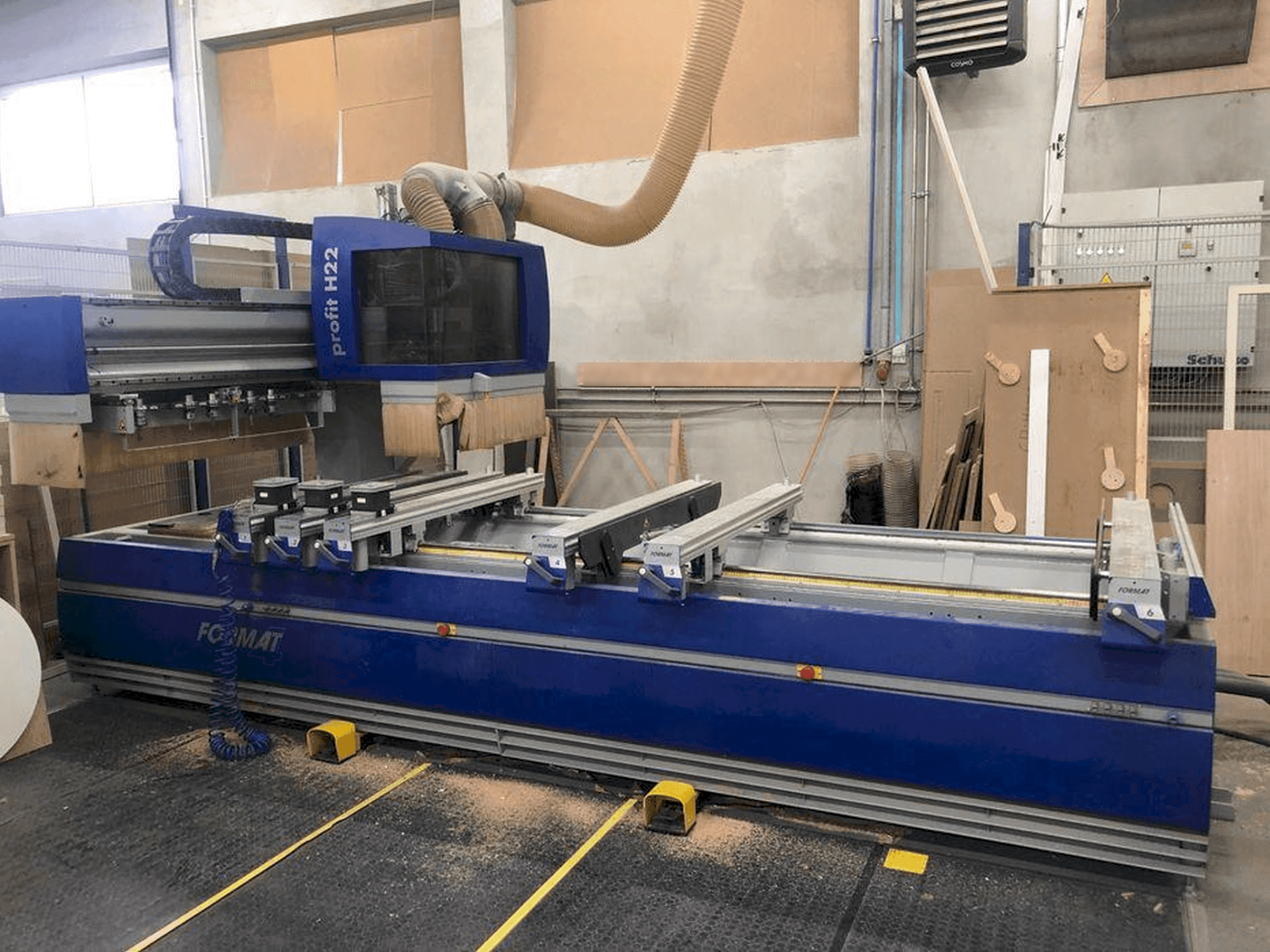 Koneen FORMAT4 Profit H22 etunäkymä