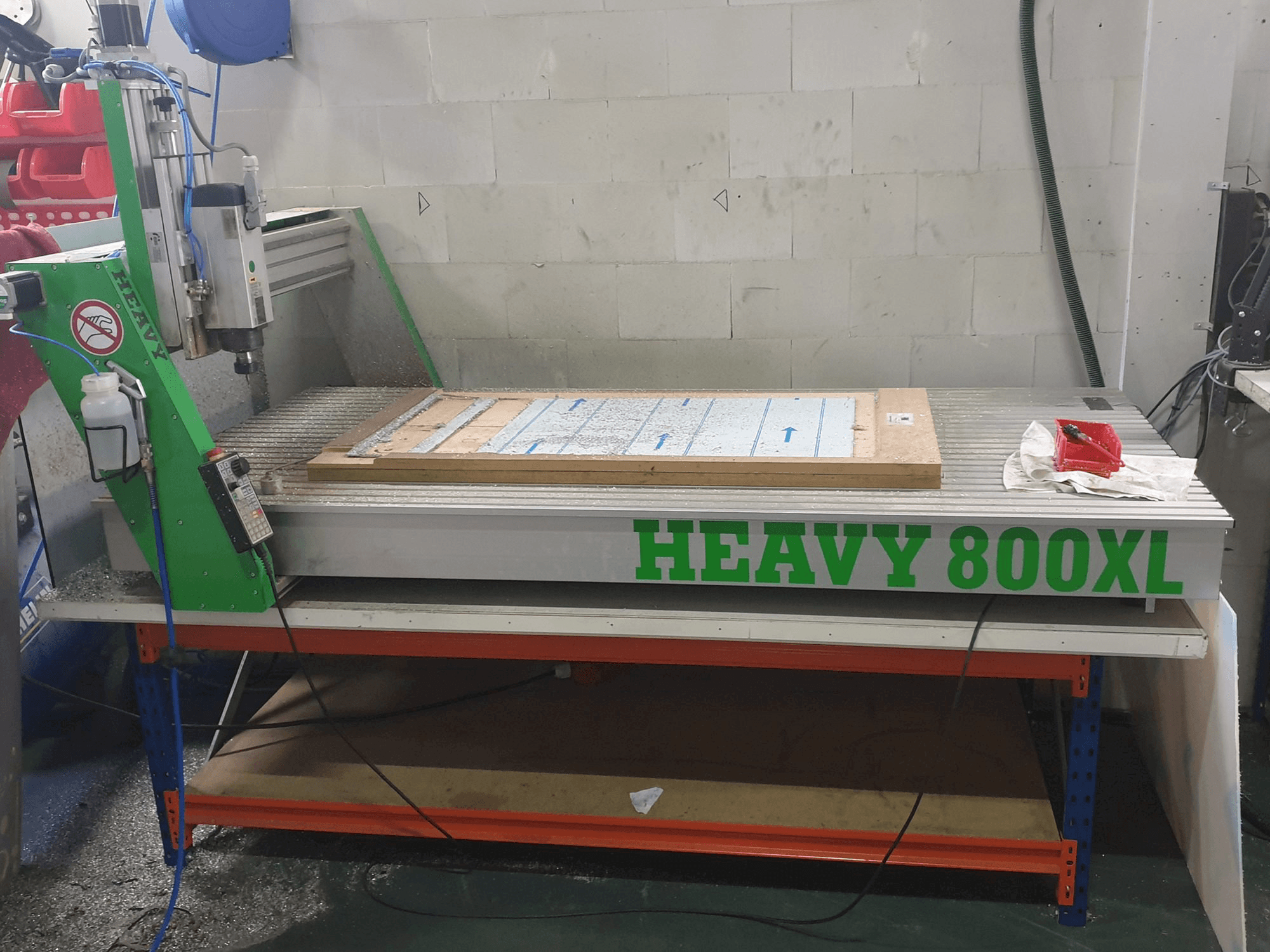 Koneen EAS etunäkymä HEAVY 800 XL