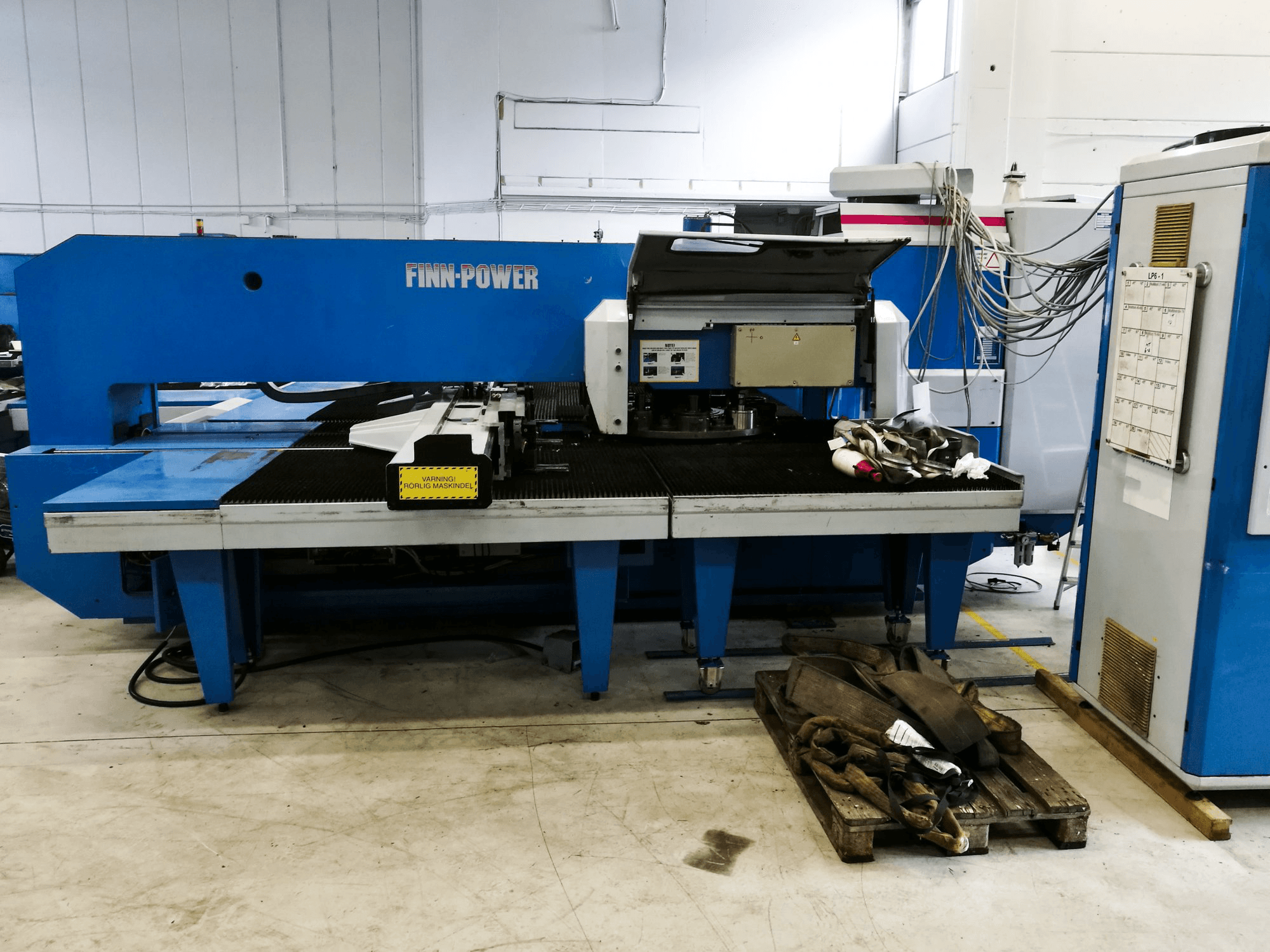 Koneen Finn-Power etunäkymäLP6 SB