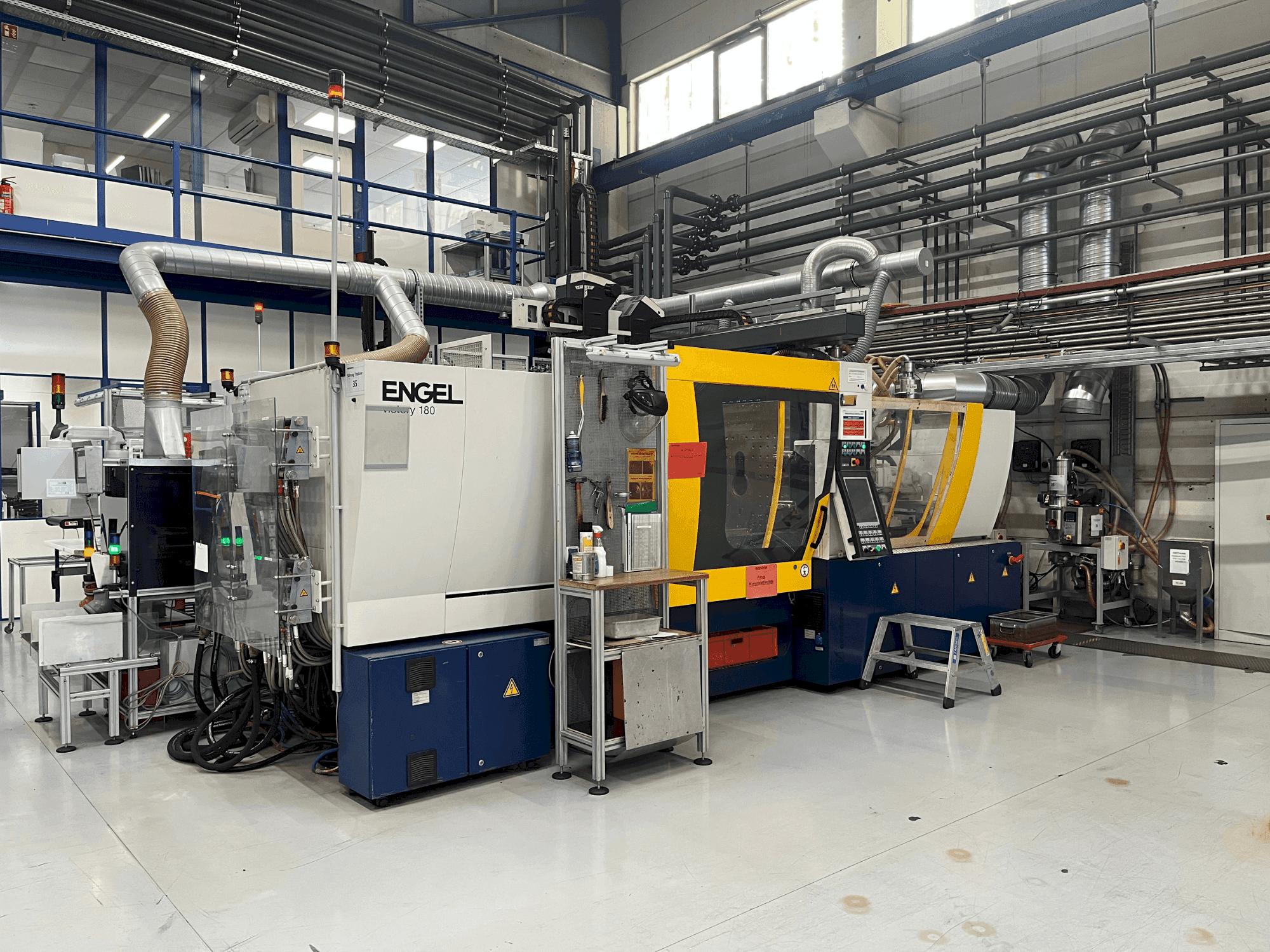 Koneen Engel Victory 200H/60W/180 combi + Viper 40 etunäkymä