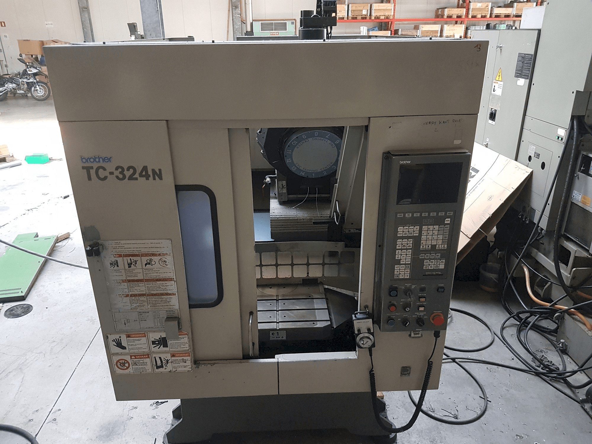 Koneen Brother TC-324N etunäkymä
