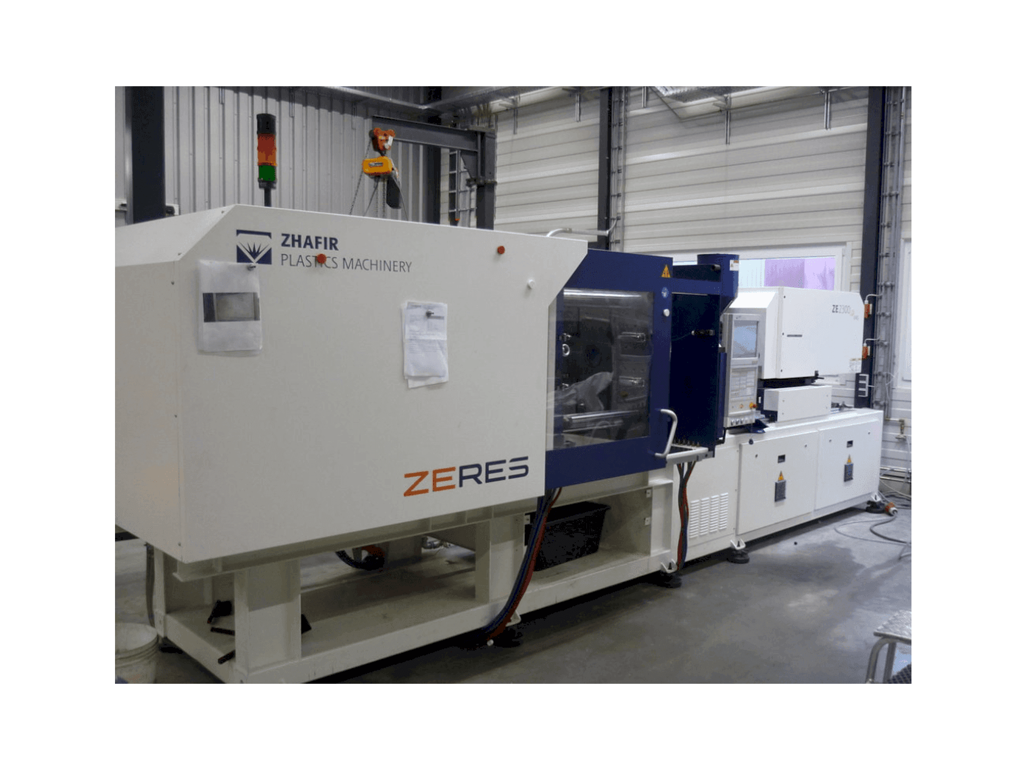 Koneen ZHAFIR ZERES 2300 Haitian etunäkymä