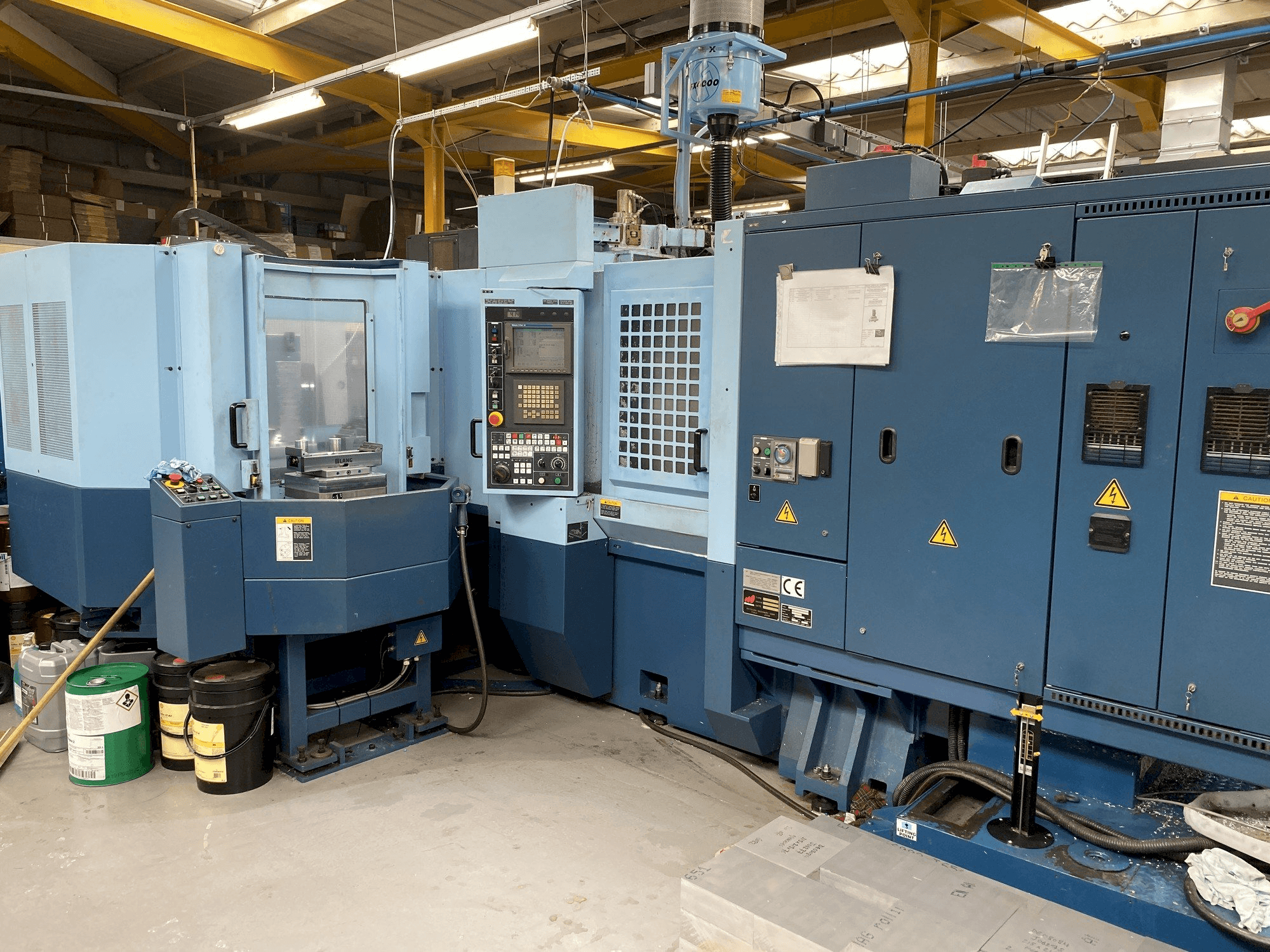 Koneen Matsuura H-Plus 300 etunäkymä
