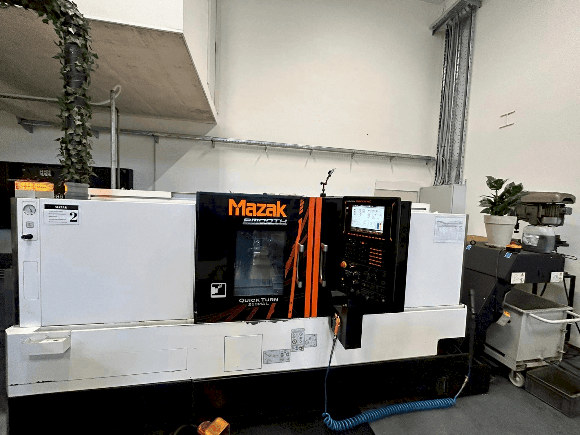 Koneen Mazak QuickTurn 250MA L etunäkymä