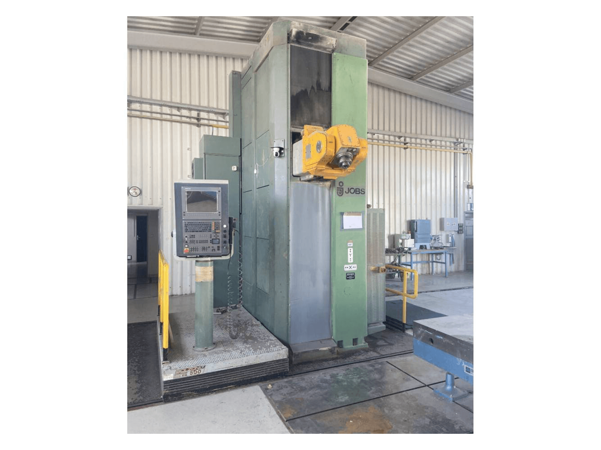 Koneen JOBS Jomach 16 etunäkymä