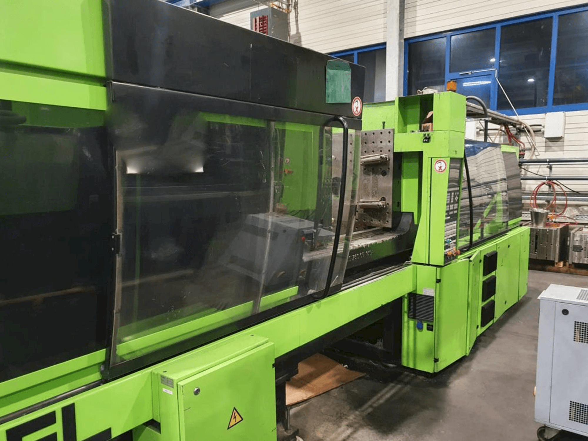 Koneen ENGEL Es 1350/250 Hl etunäkymä