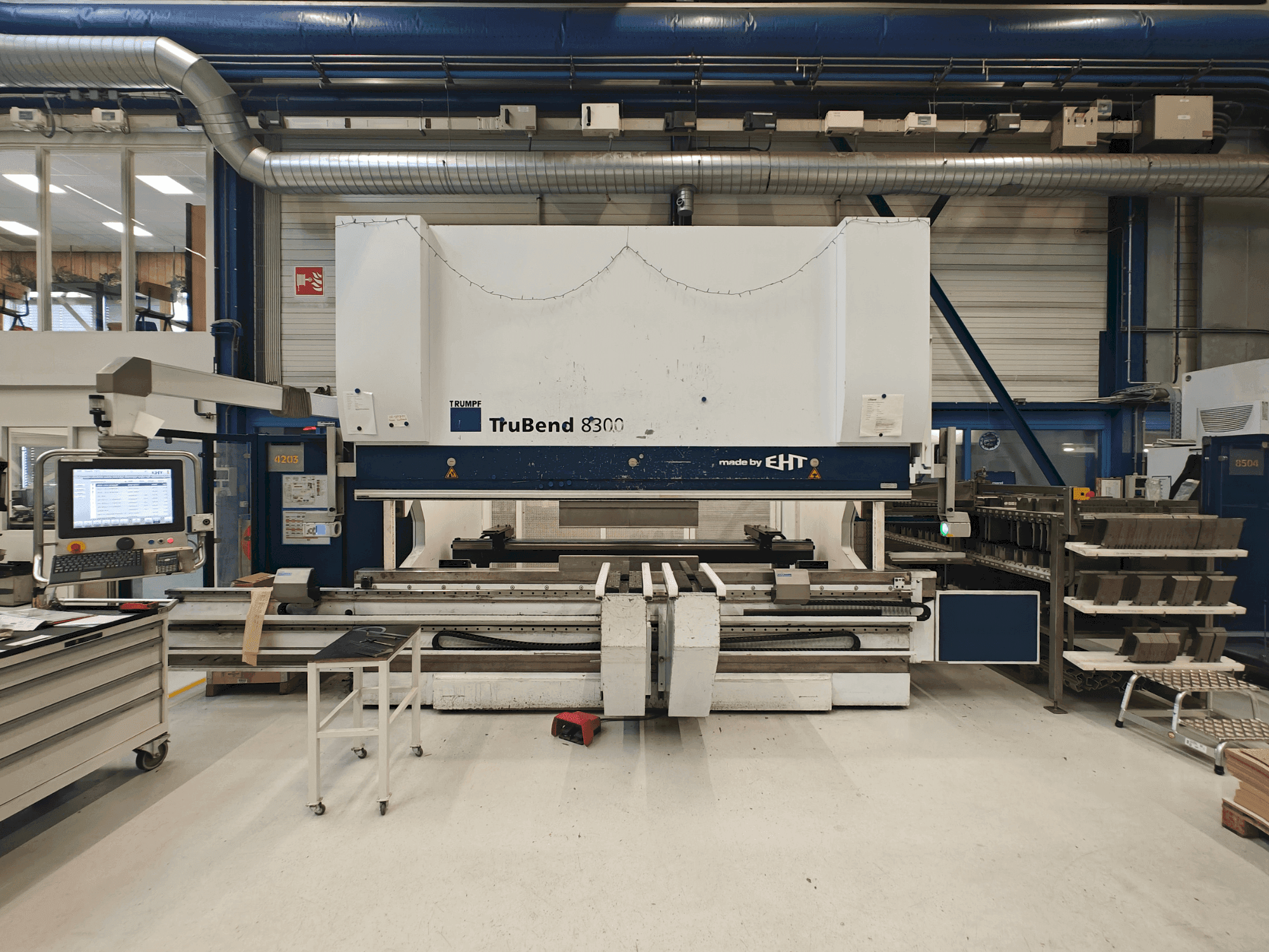 Koneen EHT TruBend 8300-40 etunäkymä