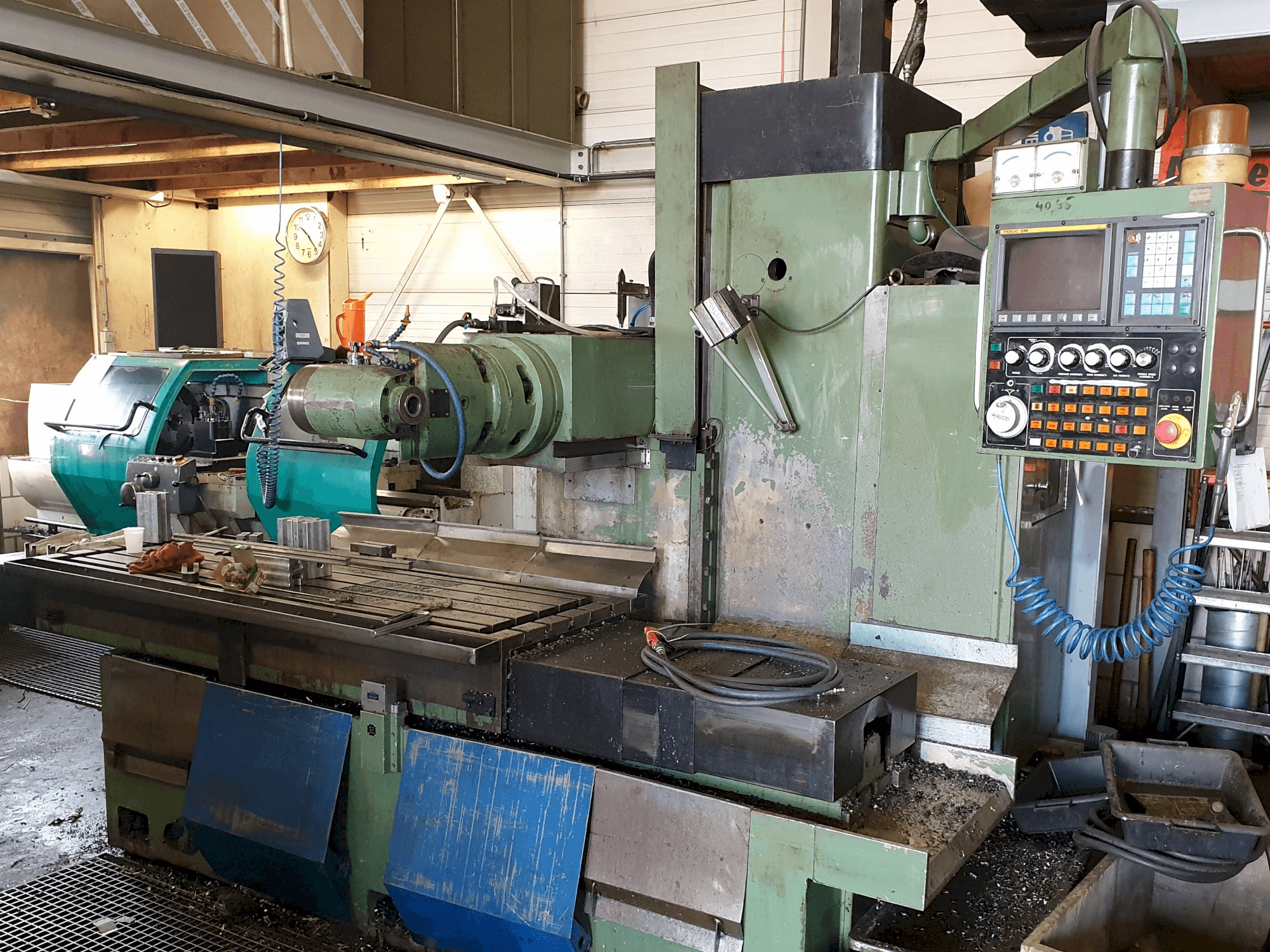 Koneen YCM etunäkymä X 1800