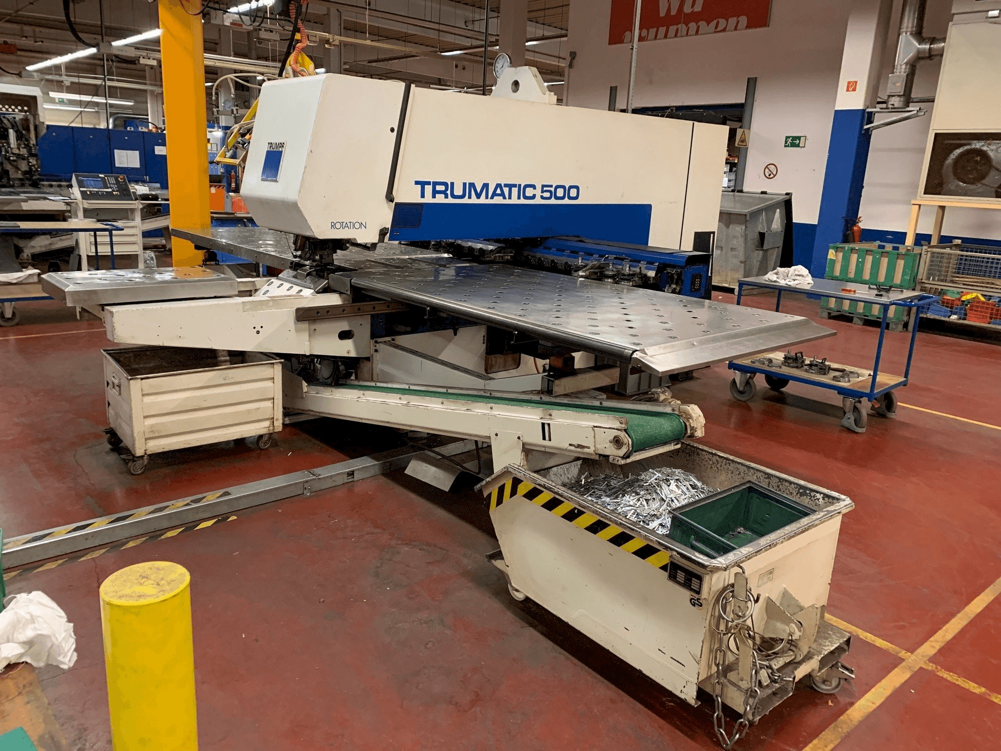 Koneen Trumpf TC 500 R etunäkymä