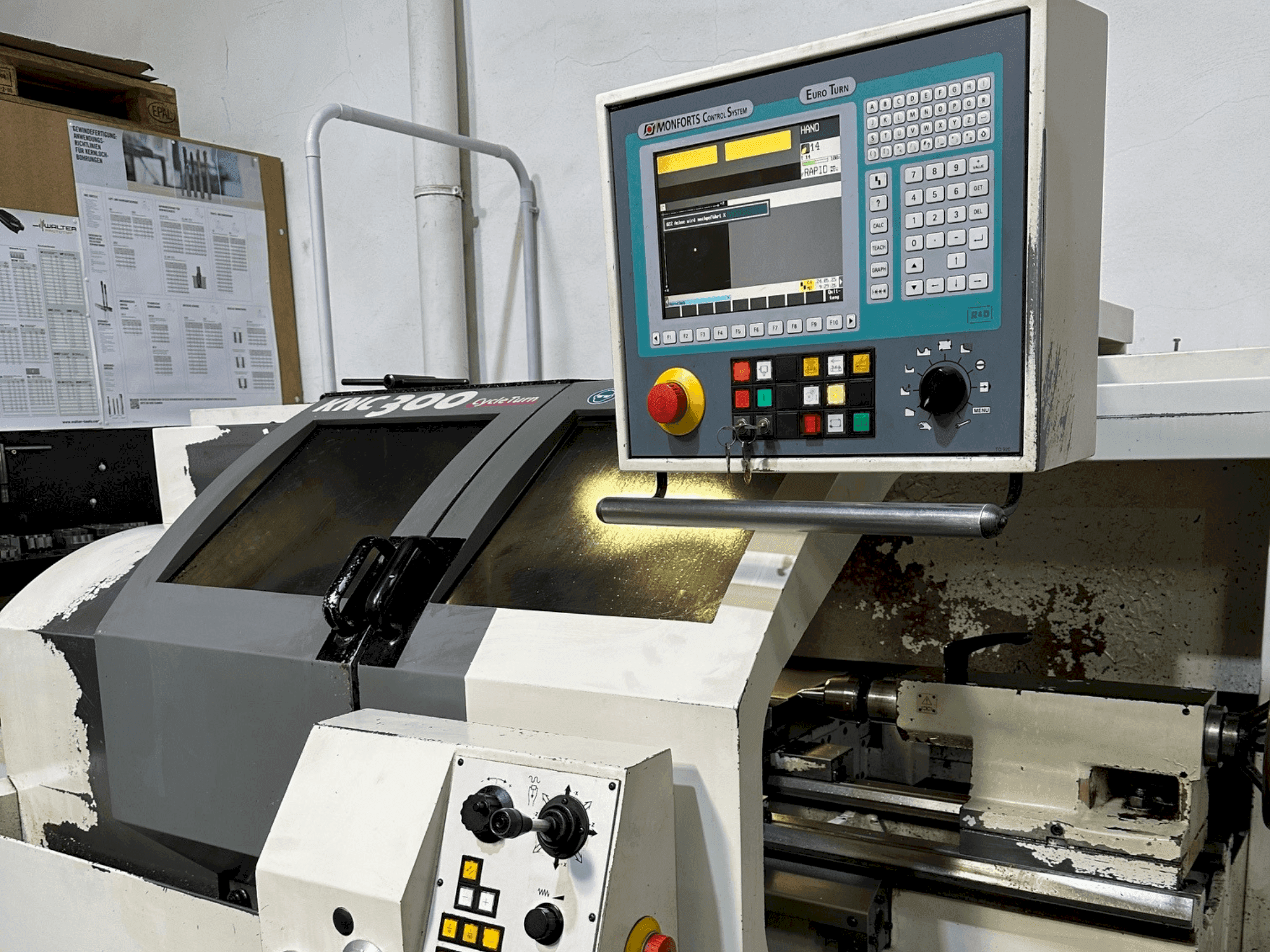 Koneen Monforts KNC 300 CycleTurn etunäkymä