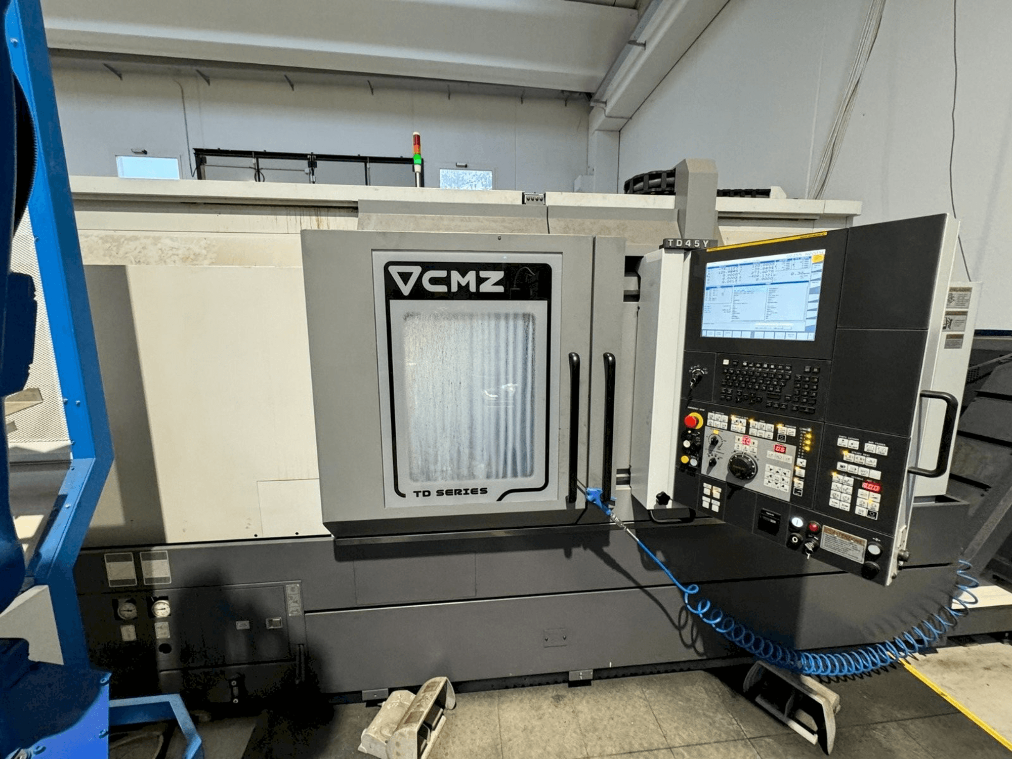 Koneen CMZ TD 45 Y 1350 etunäkymä