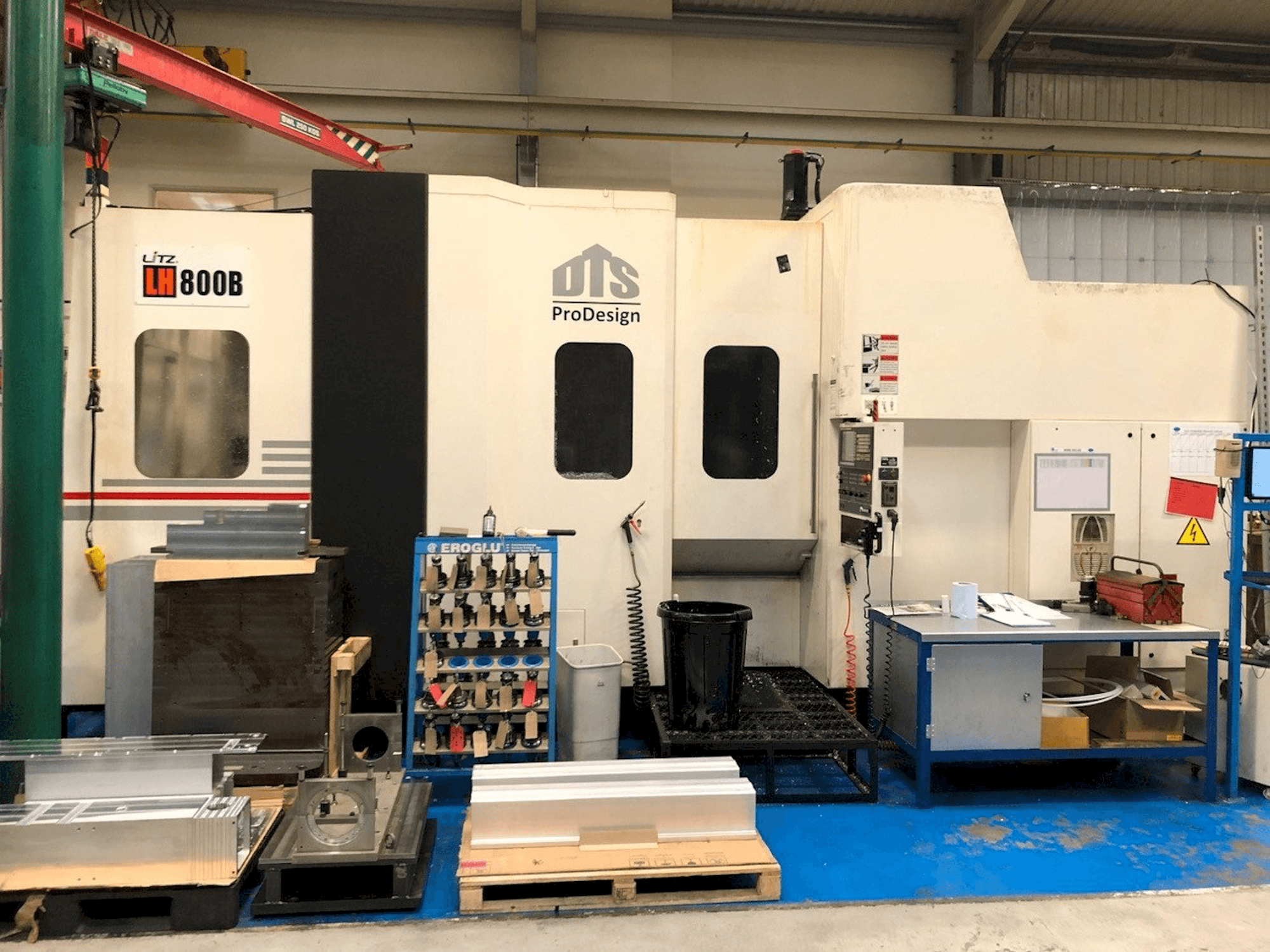 Koneen Litz LH-800B etunäkymä