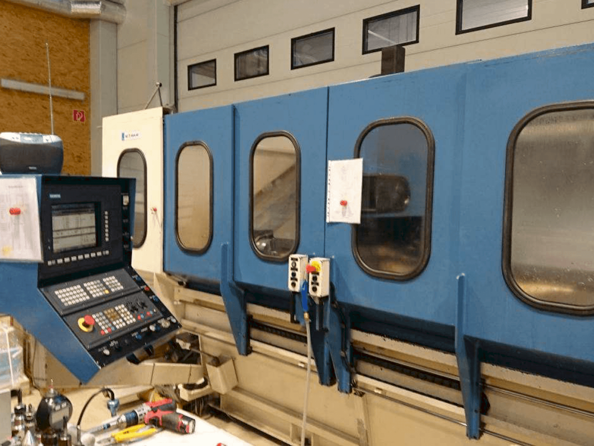 Koneen AXA VSC 2-M etunäkymä