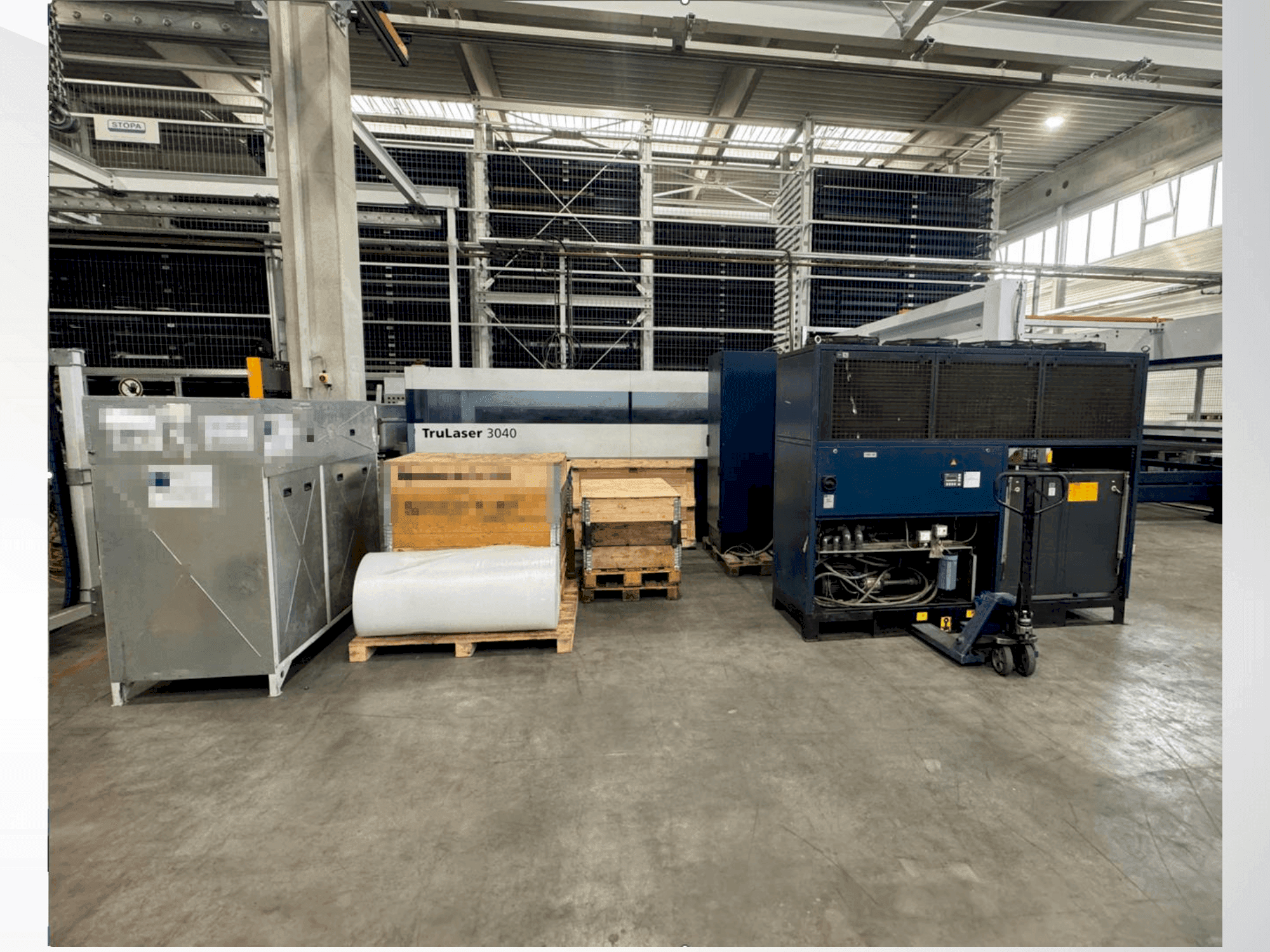 Koneen TRUMPF TruLaser 3040 etunäkymä