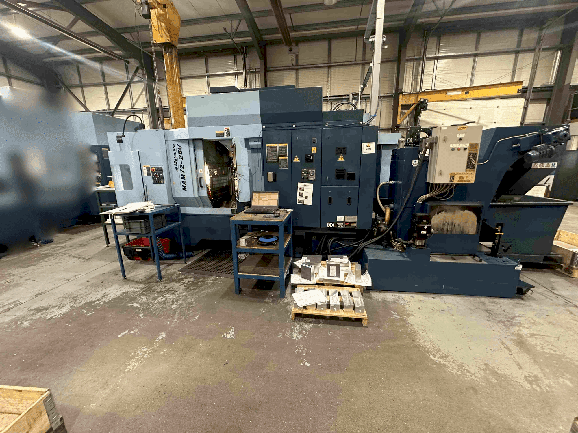 Koneen Matsuura MAM72-25V etunäkymä