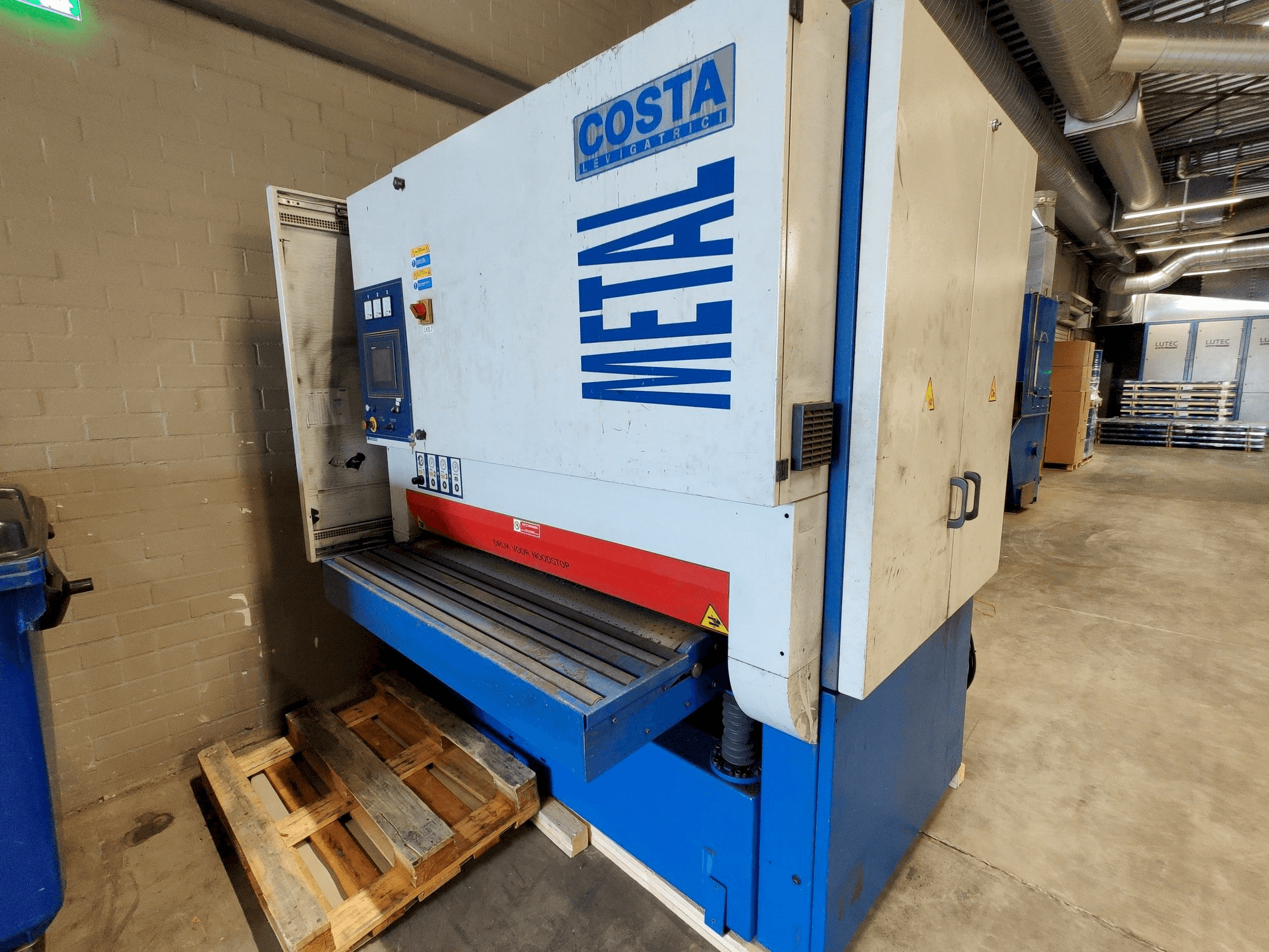 Koneen Costa MD5 CVV 1350 etunäkymä