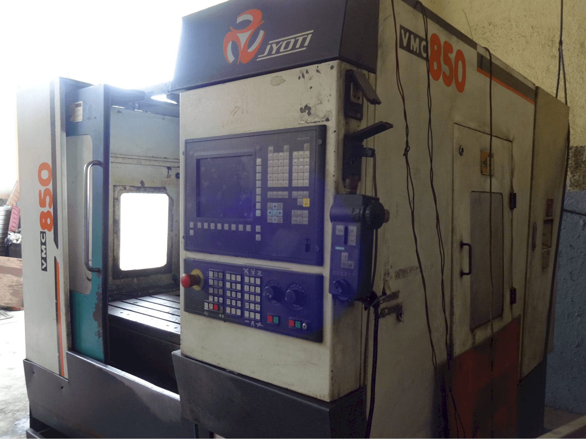Koneen JYOTI oikea näkymä VMC 850