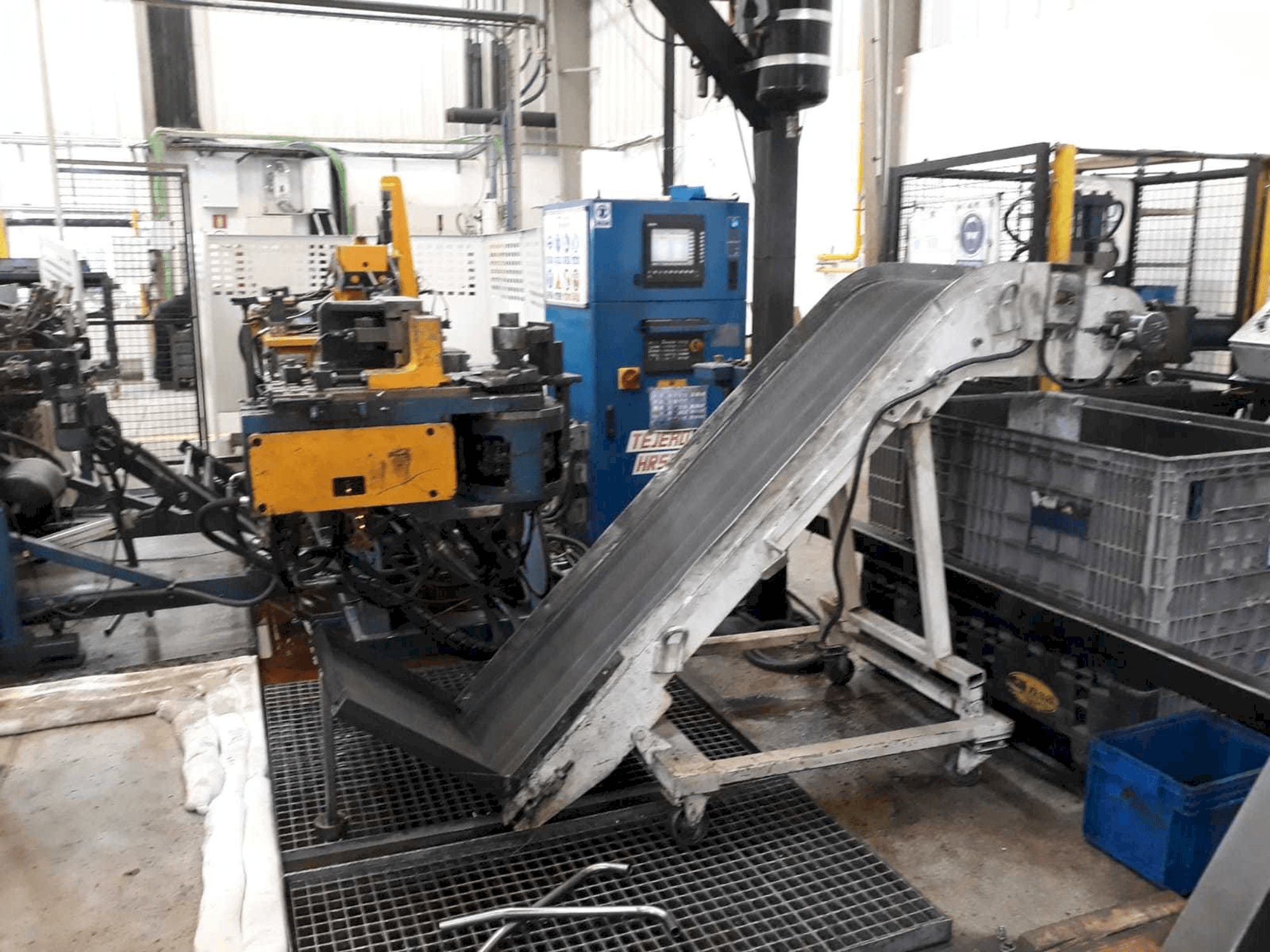 Koneen Tejero HR-50-CNC etunäkymä