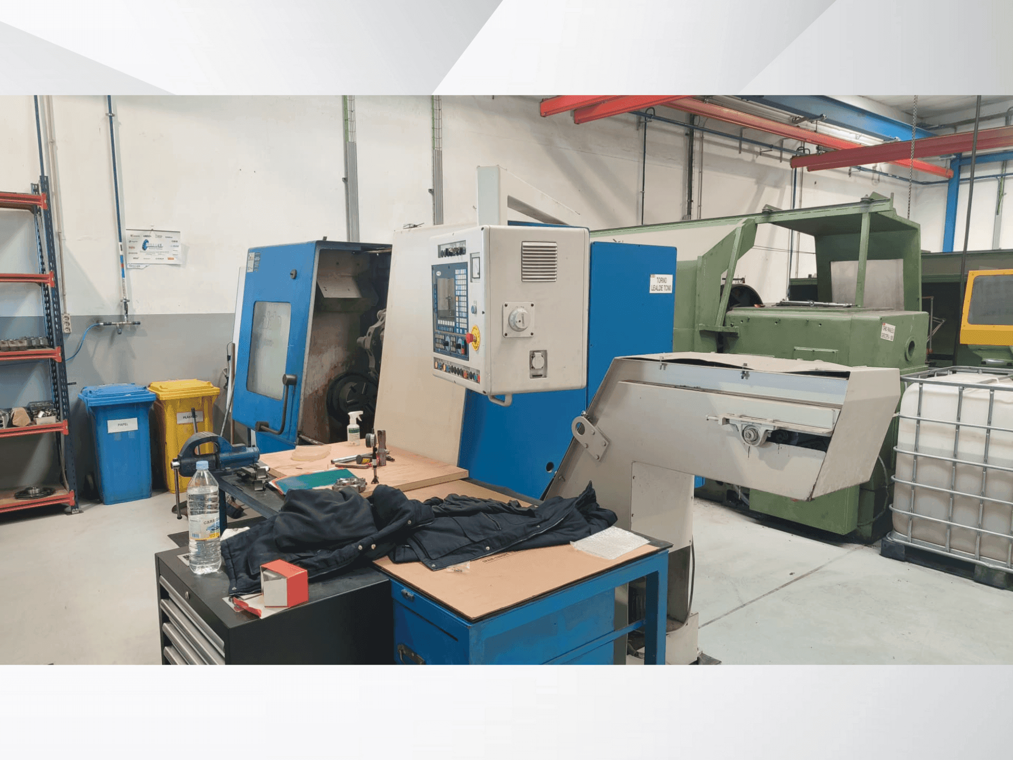 Koneen Lealde TCN-0 sivunäkymä