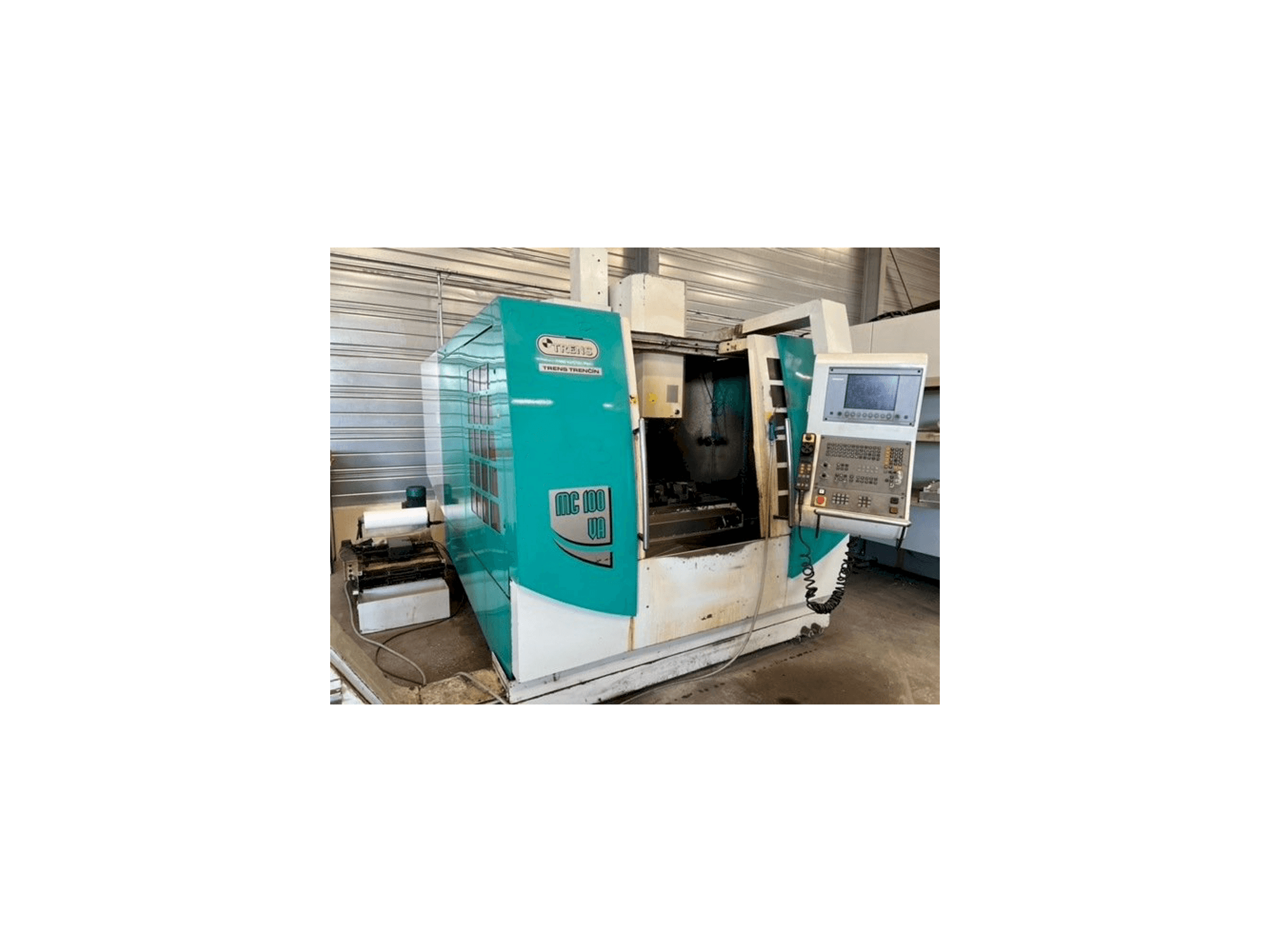 Koneen TRENS MC100VA vasemman sivun näkymä