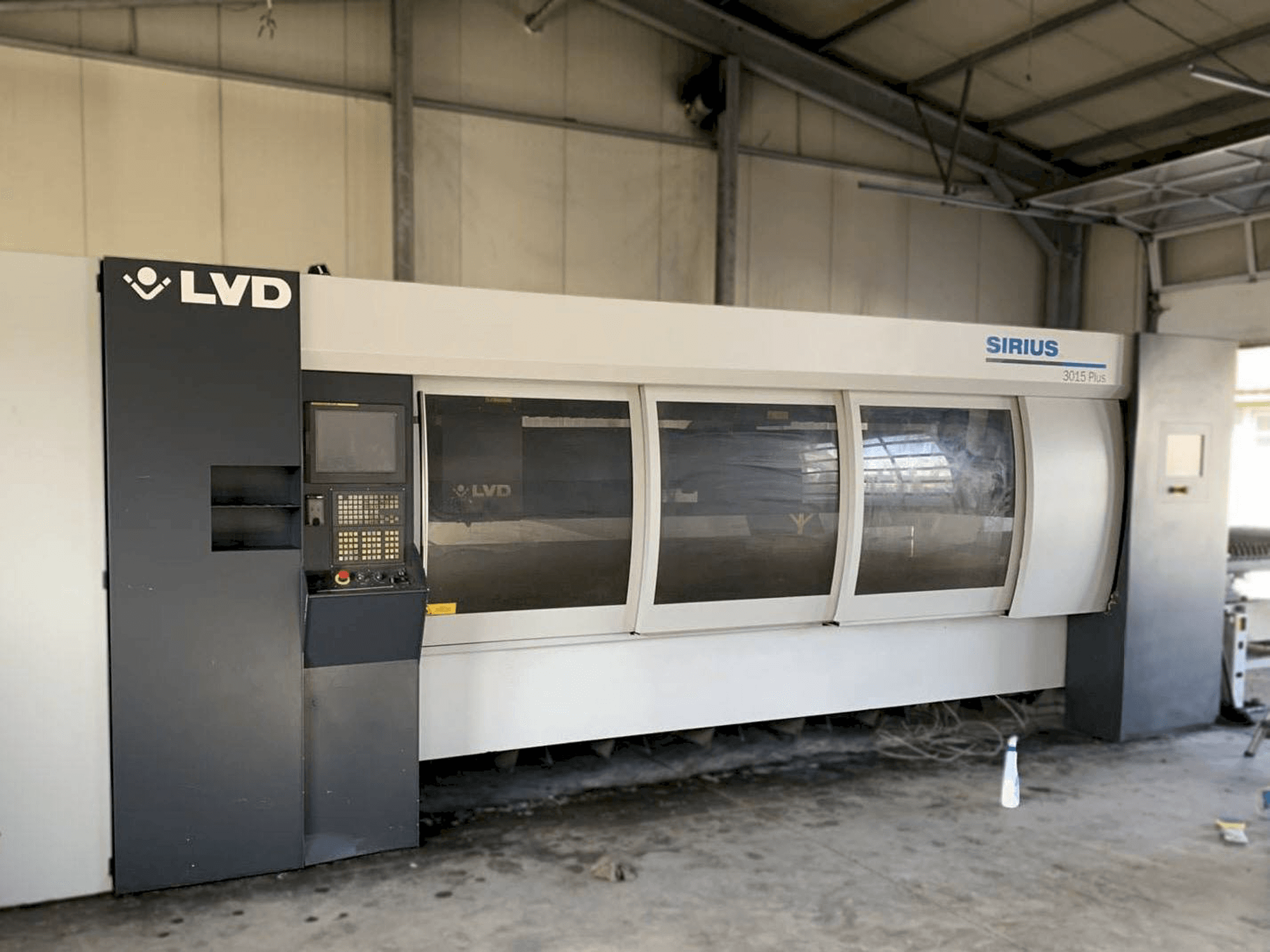 Koneen LVD Sirius Plus 3015 etunäkymä