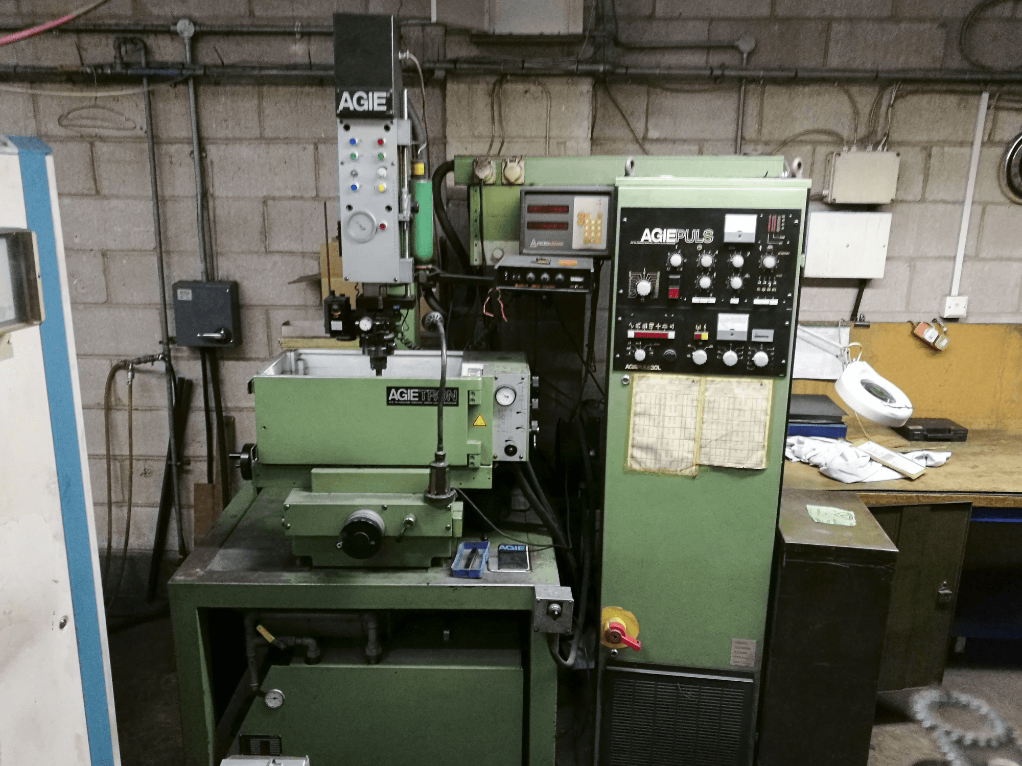 Koneen AGIE etunäkymäEMT 110