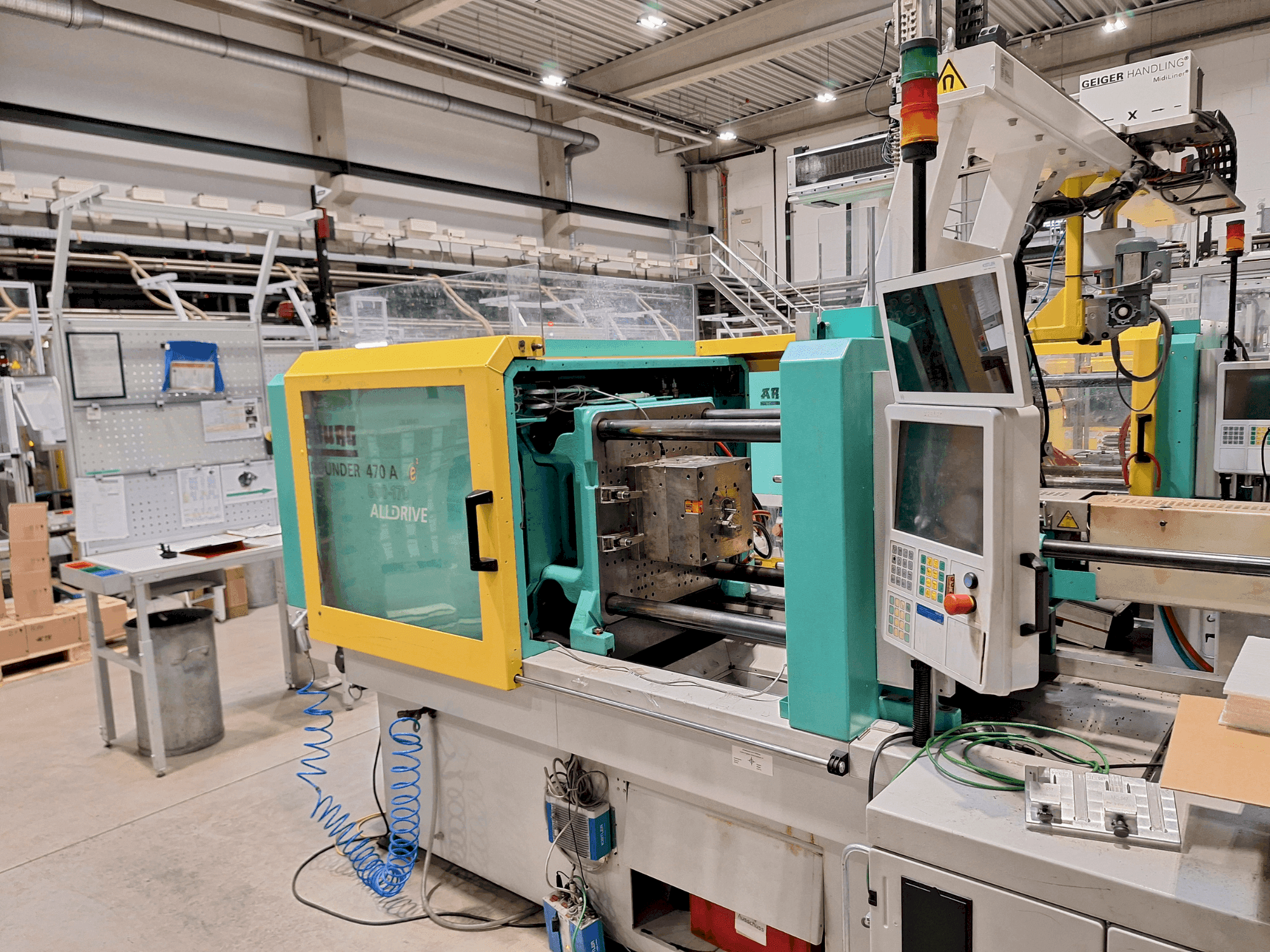 Koneen Arburg 470 A 800-170 etunäkymä