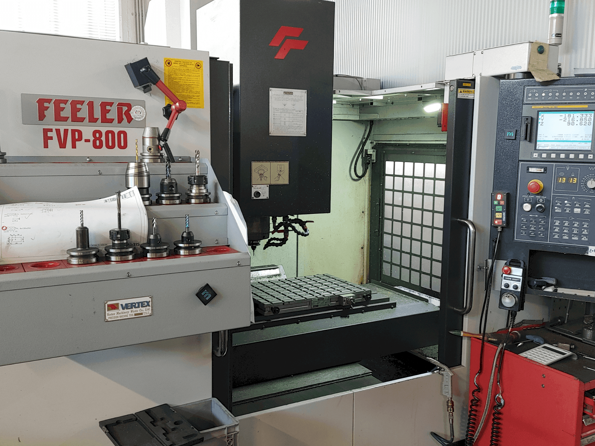 Koneen Feeler PVF 800 etunäkymä