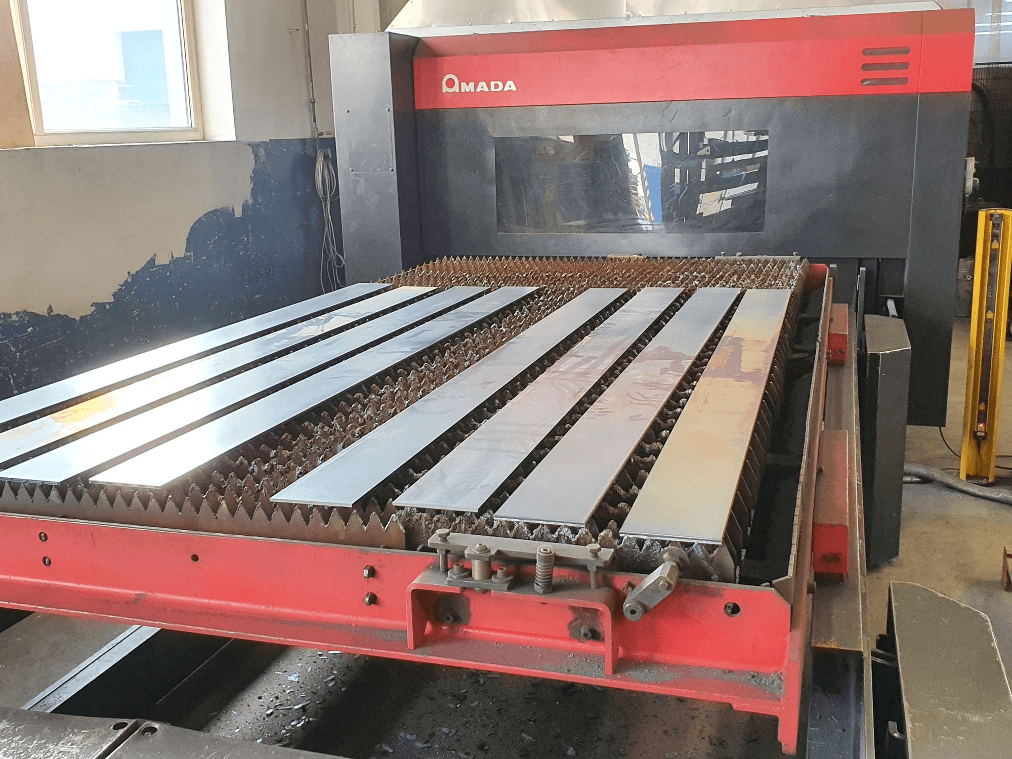 Koneen AMADA FO-3015 MII NT CI etunäkymä