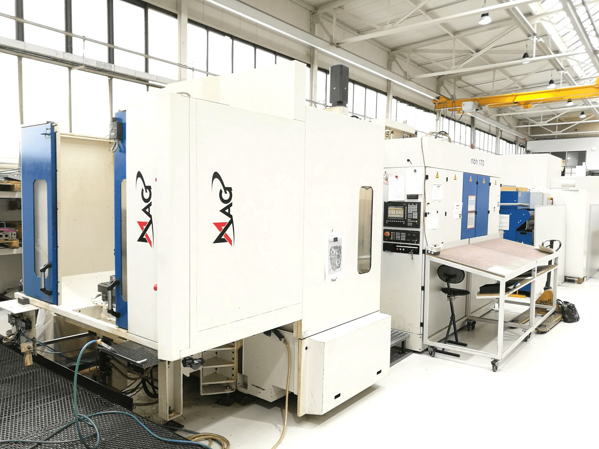 Koneen Hueller Hille vasen näkymä NBH 170