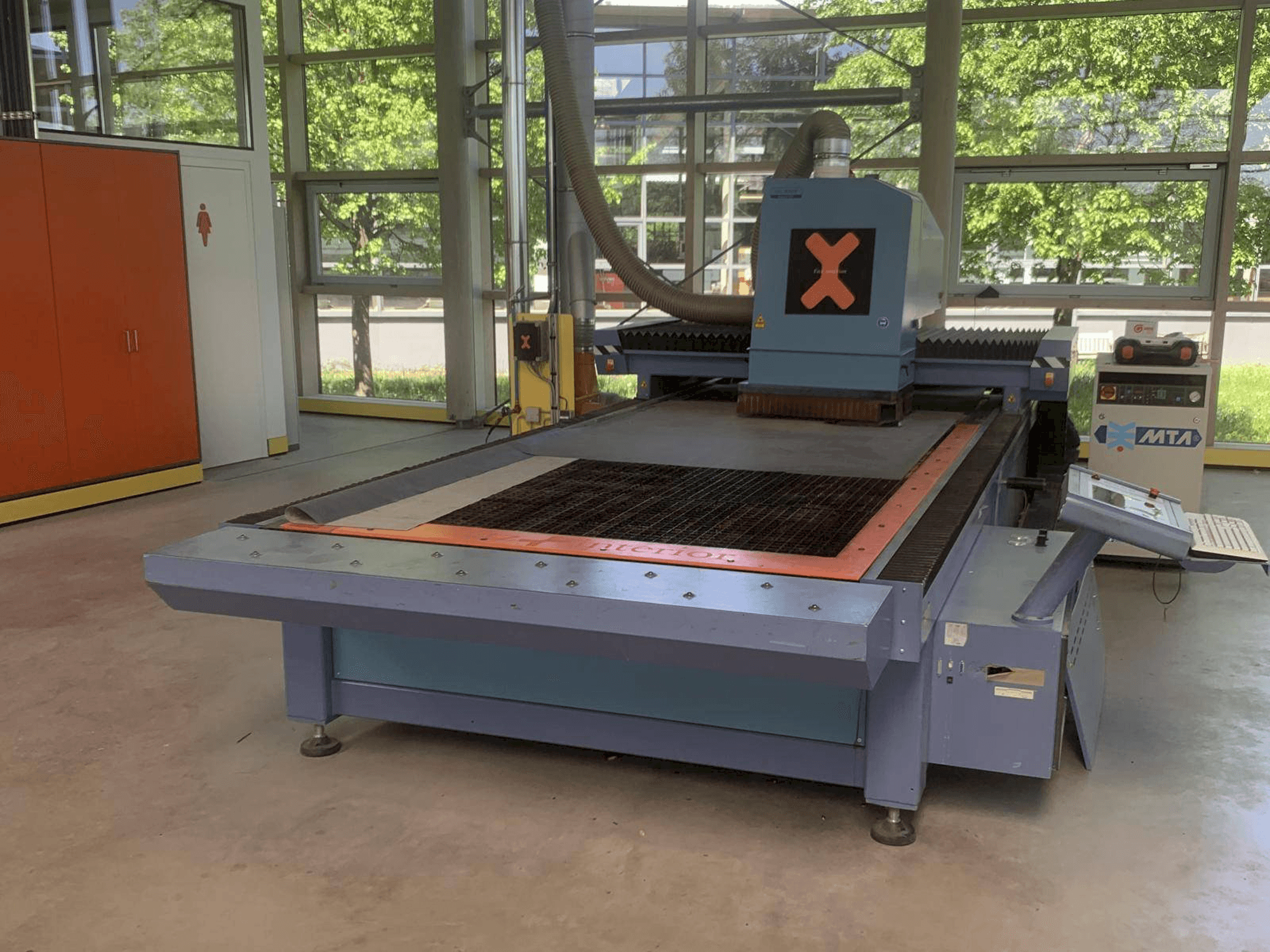 Koneen SEI X-TYPE etunäkymä