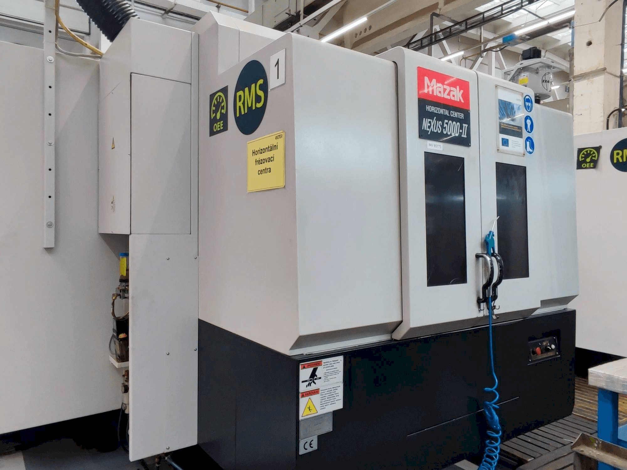 Koneen Mazak HCN 5000-II vasen näkymä