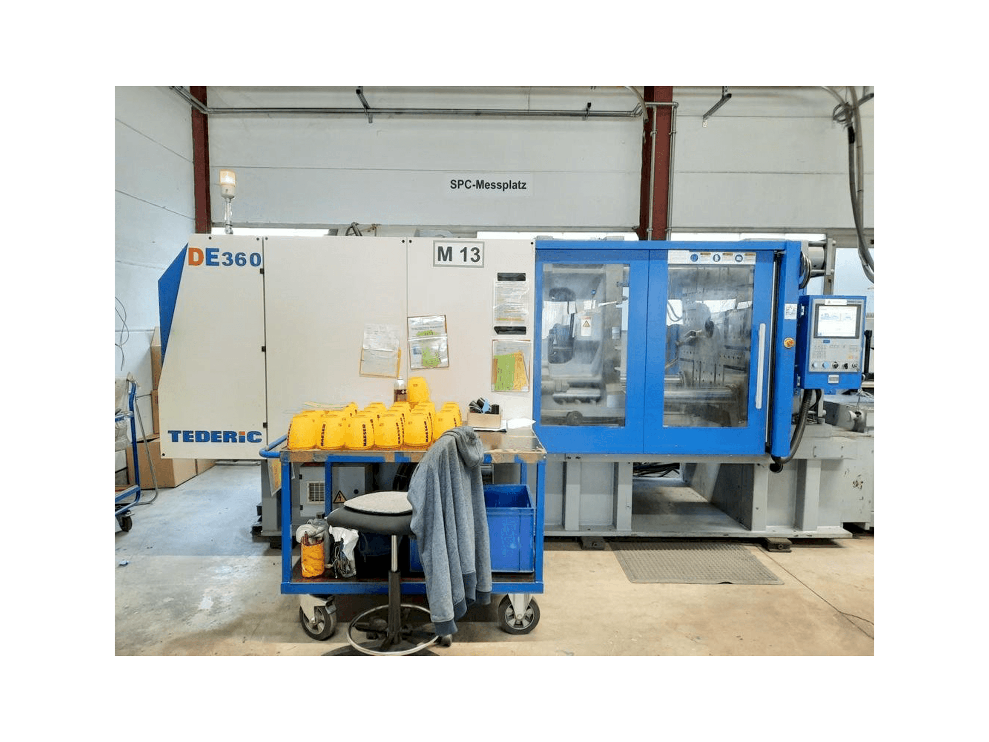 Koneen TEDERIC DE360 etunäkymä