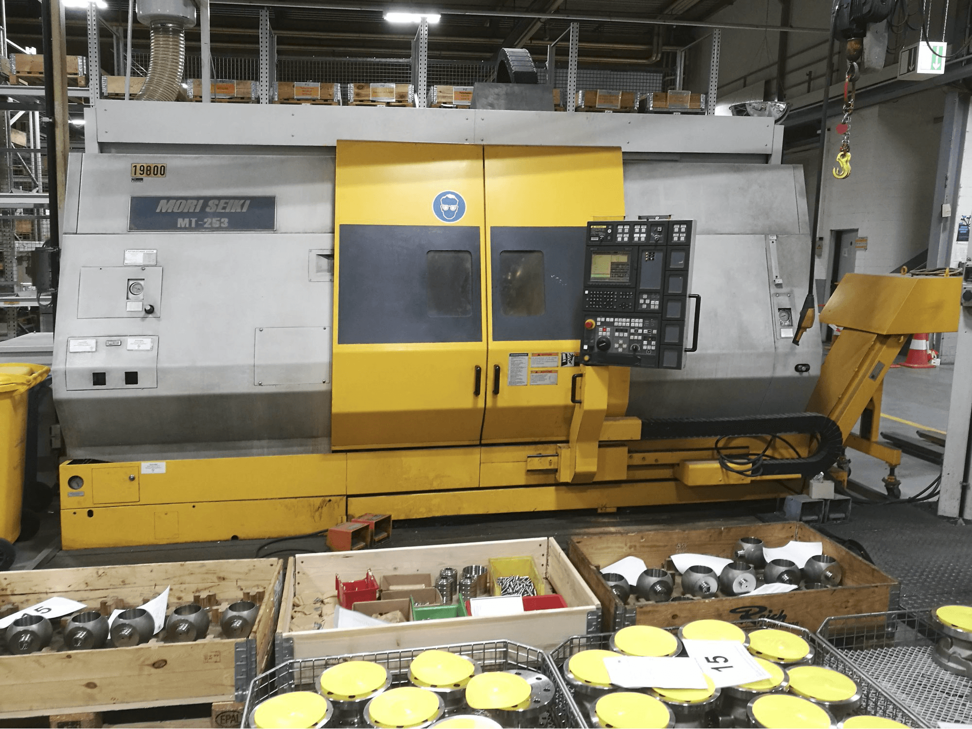Koneen MORI SEIKI etunäkymäMT-253/1000