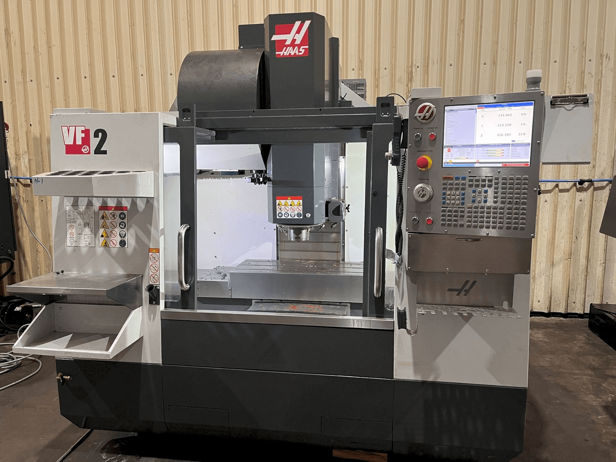 Koneen HAAS VF-2 etunäkymä