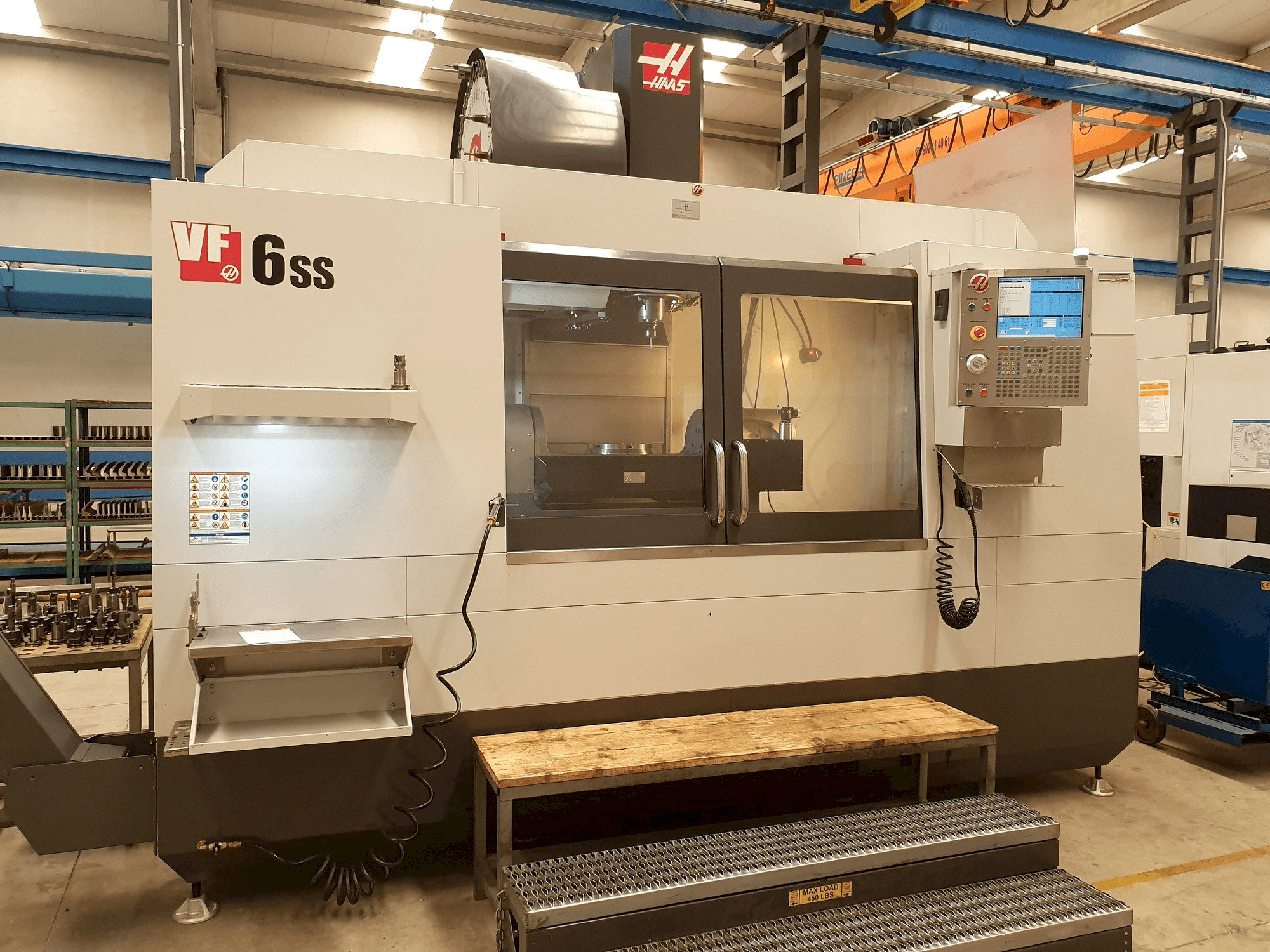 Koneen HAAS VF-6SS etunäkymä