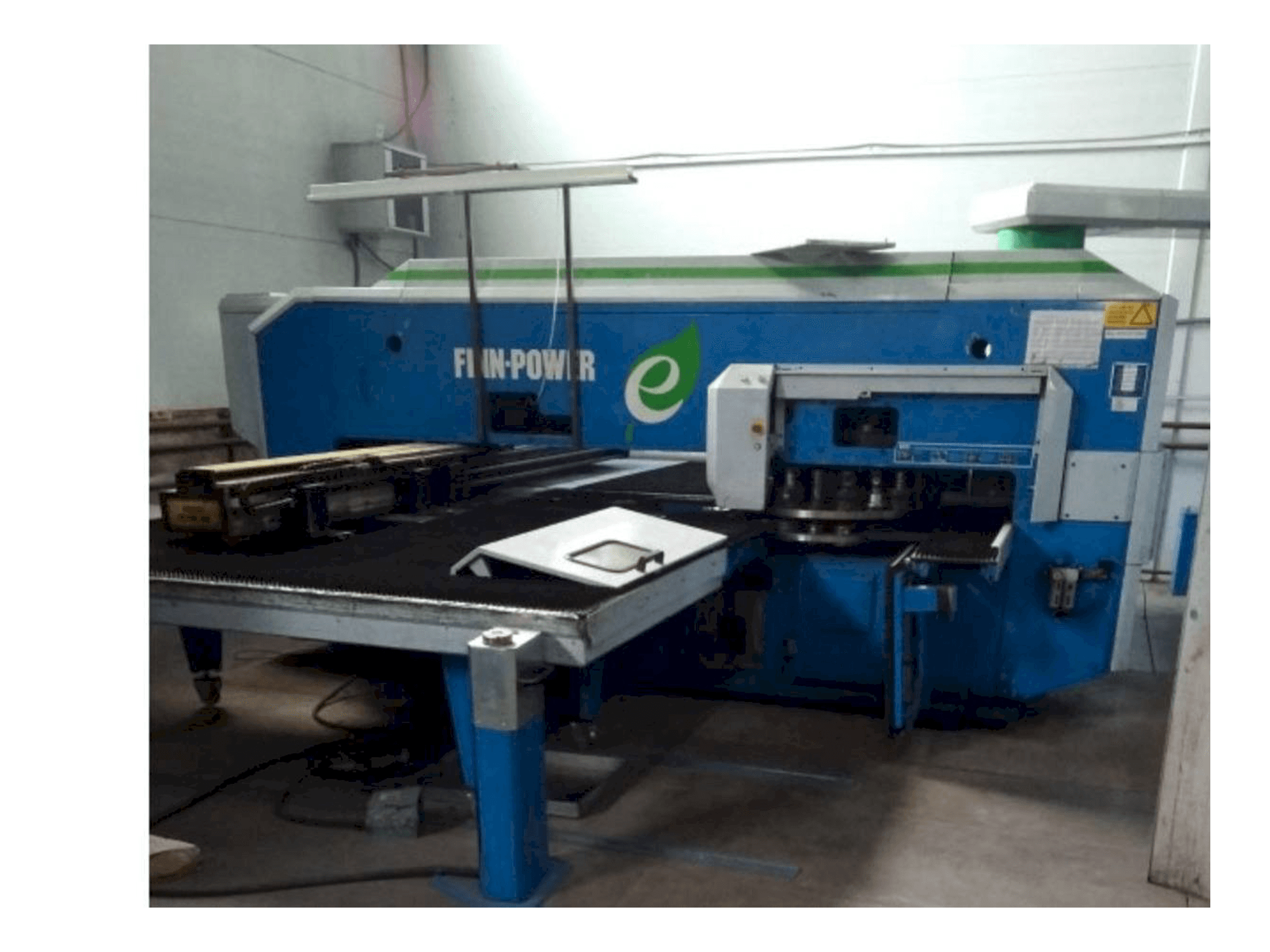 Koneen Finn-Power E5 etunäkymä