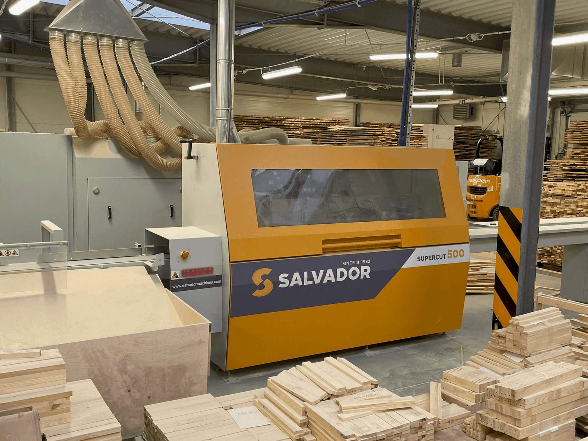 Koneen Other SUPER CUT 500 etunäkymä