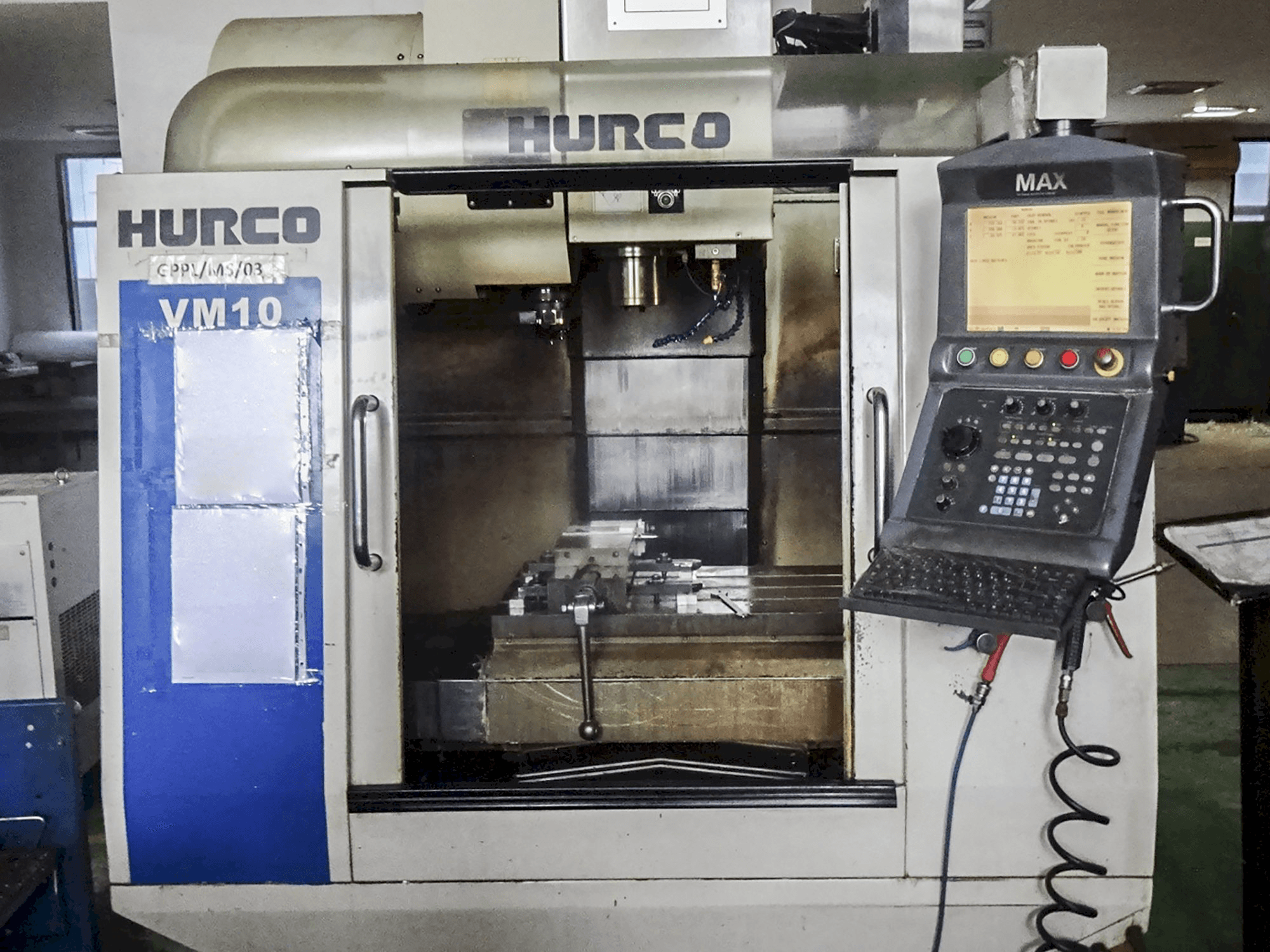 Koneen Hurco etunäkymä VM10
