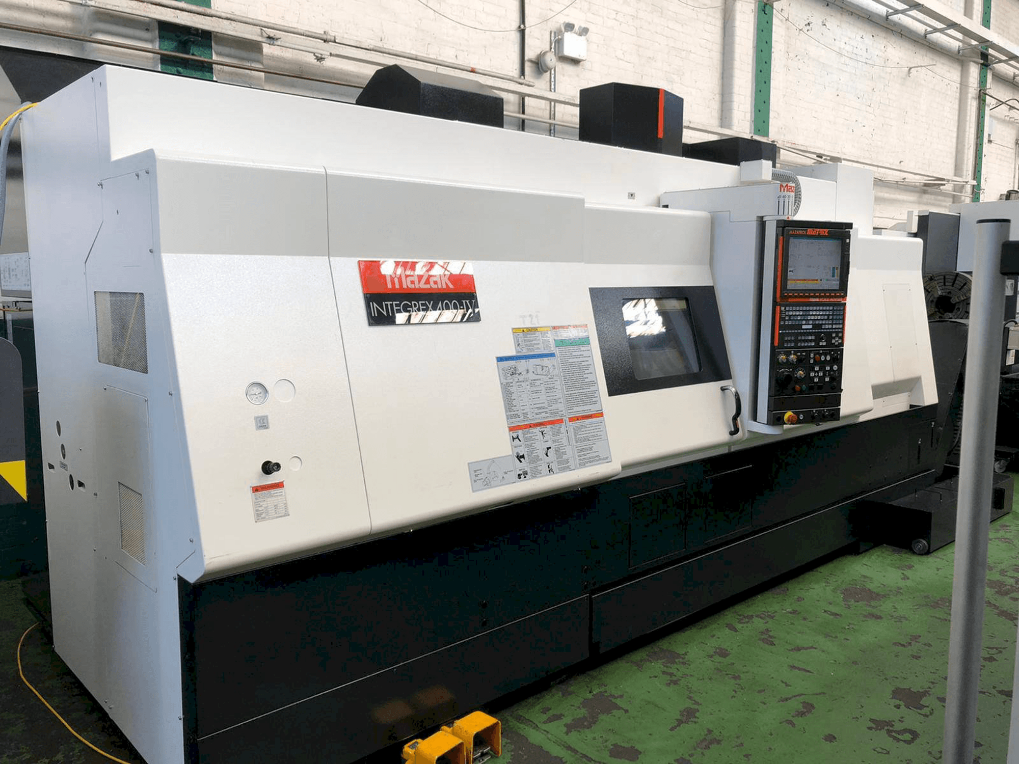 Koneen Mazak Integrex 400-IV etunäkymä